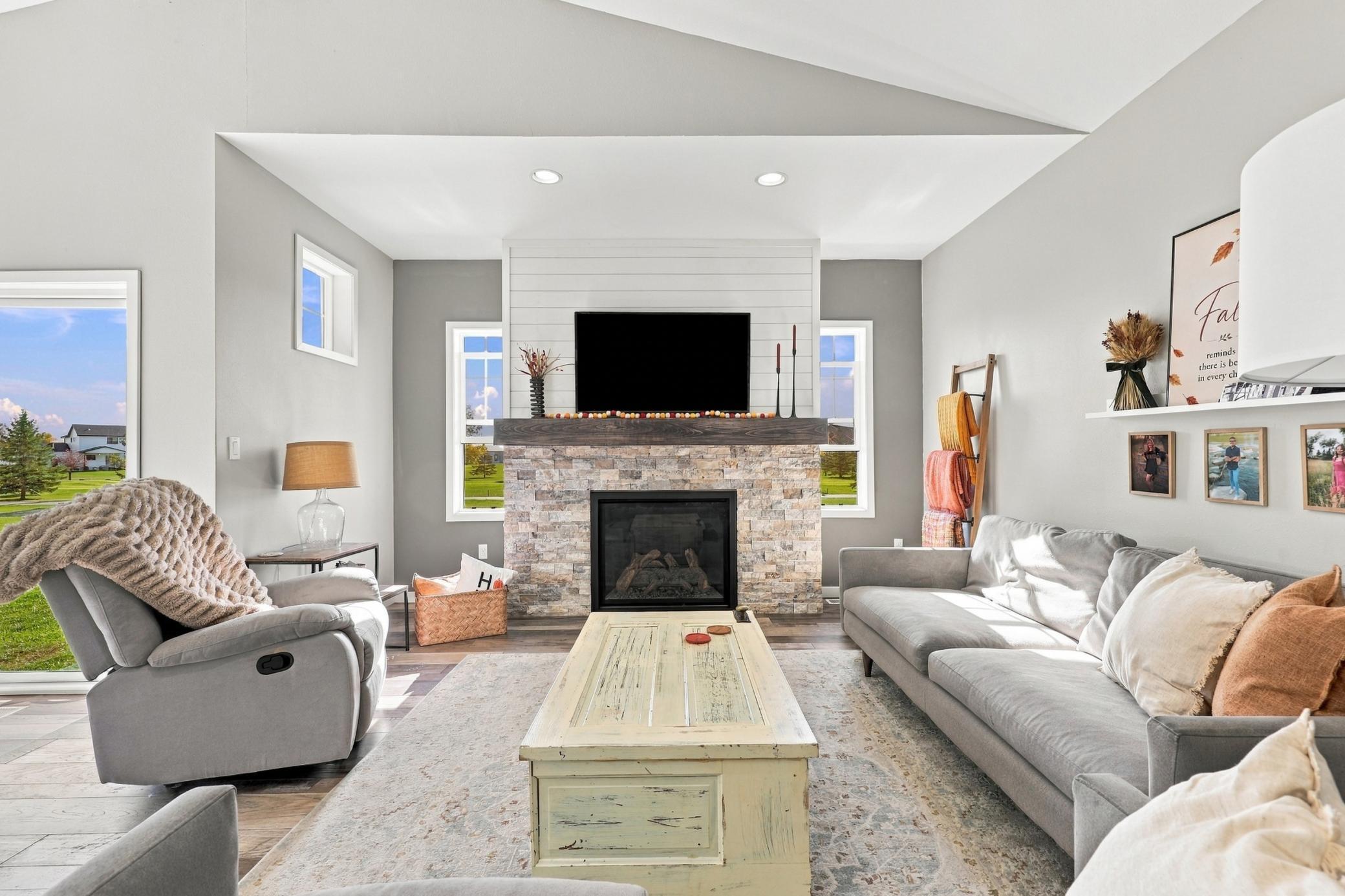 2021 single family home for sale at 140 Annies Way in Mapleton, ND — 5 bed, 3 bath (photo 7 of 57)