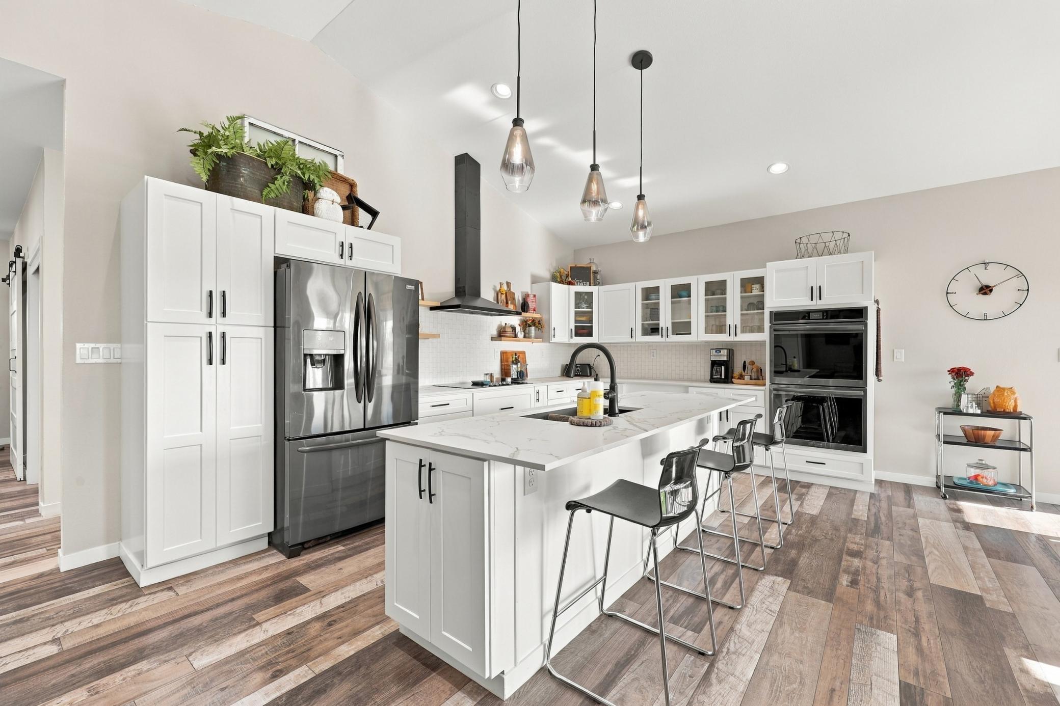 2021 single family home for sale at 140 Annies Way in Mapleton, ND — 5 bed, 3 bath (photo 10 of 57)