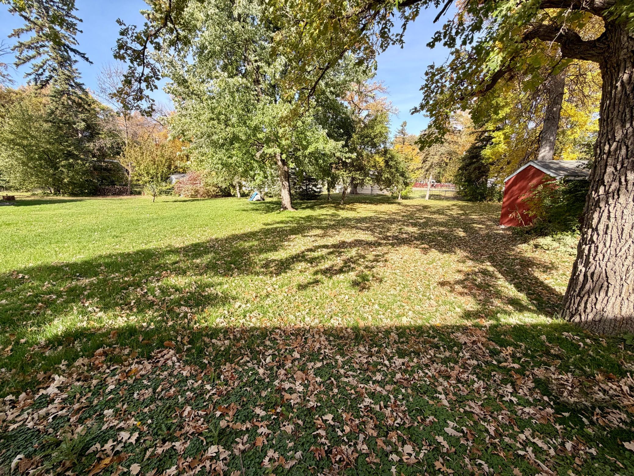 1957 single family home for sale at 926 W Lake Drive in Detroit Lakes, MN — 3 bed, 1 bath (photo 18 of 23)