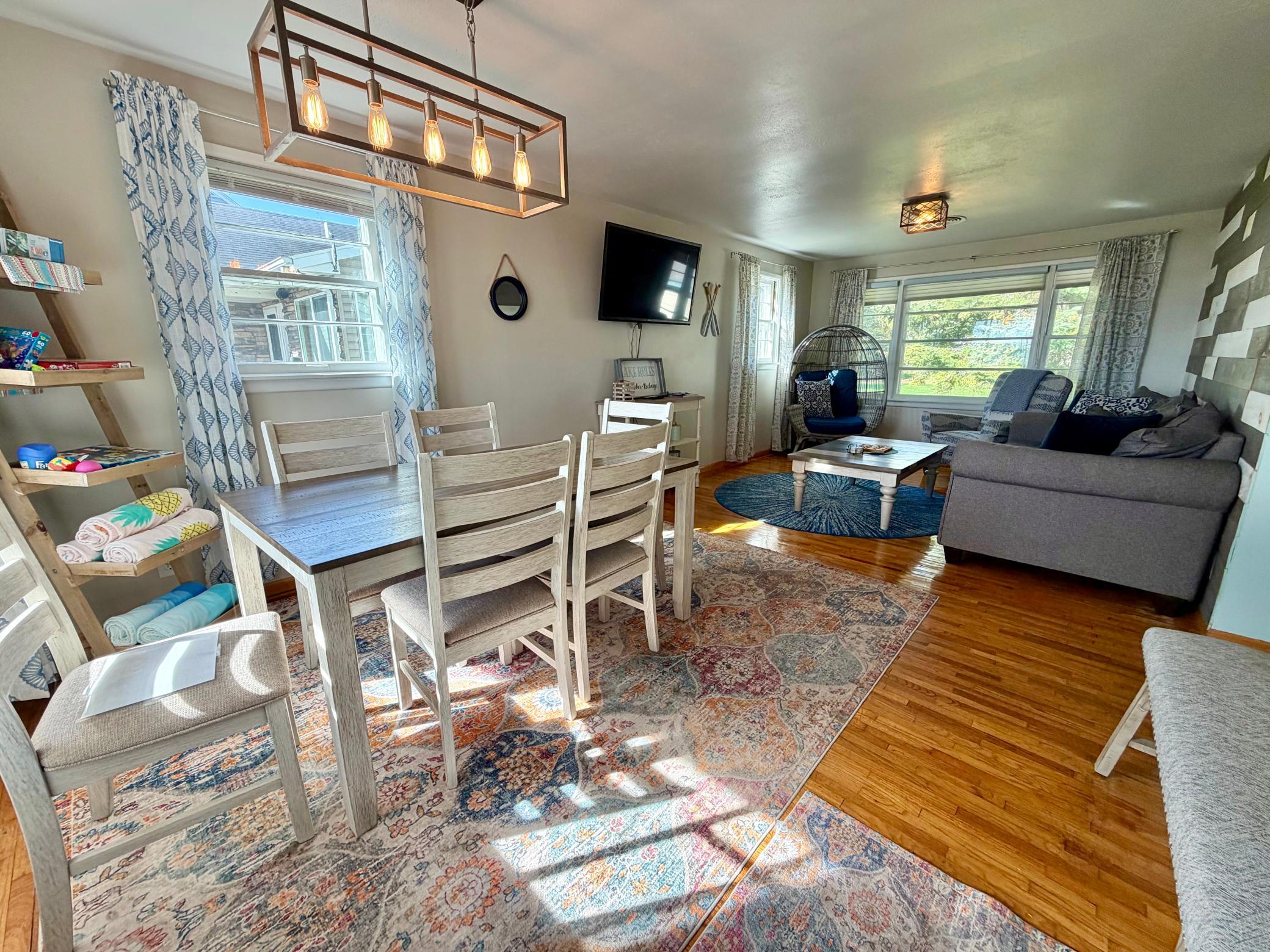 1957 single family home for sale at 926 W Lake Drive in Detroit Lakes, MN — 3 bed, 1 bath (photo 3 of 23)