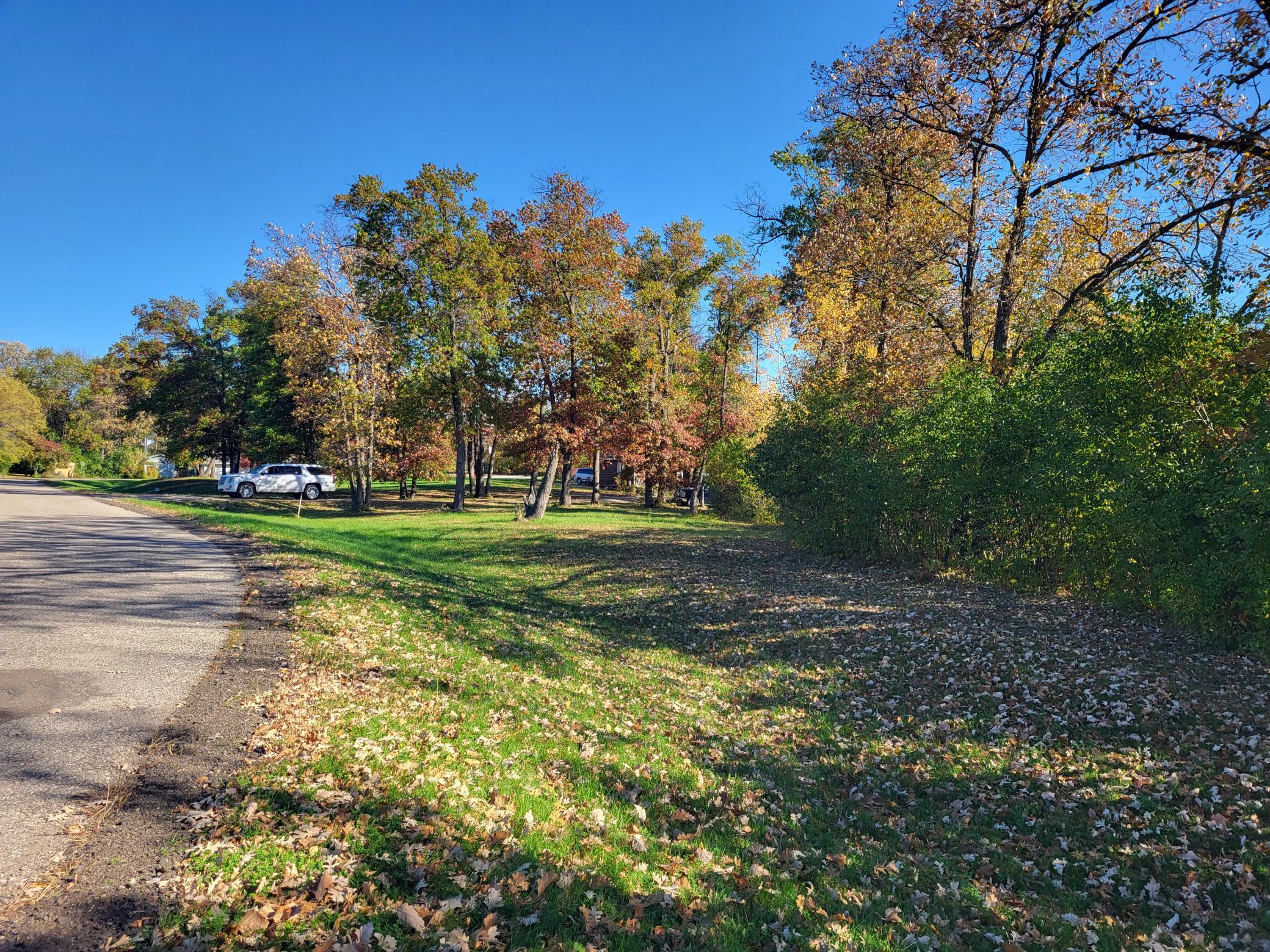 land for sale at 813, 819 & 823 Thomas Drive NE in Alexandria, MN (photo 5 of 6)