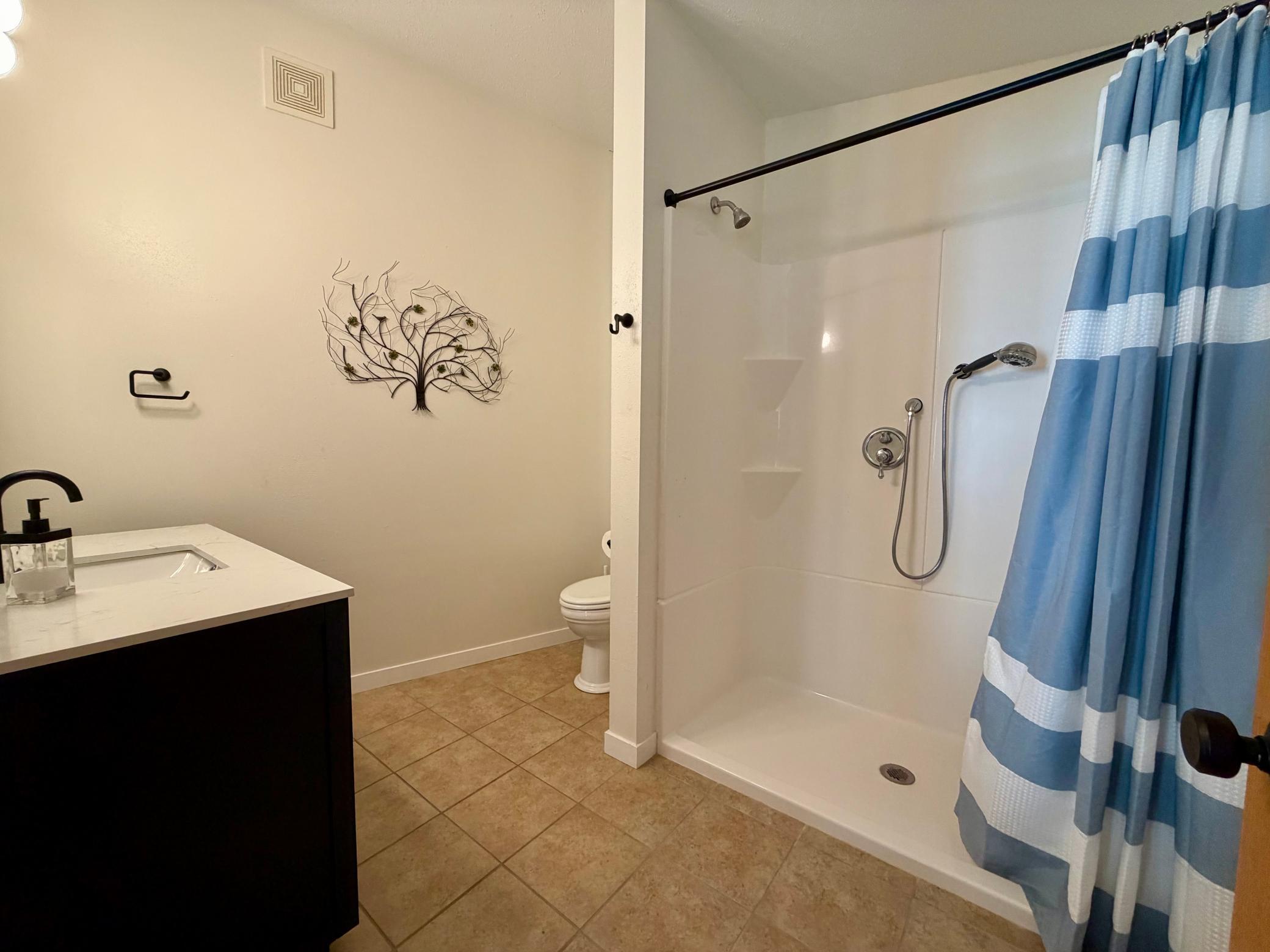 1930 single family home for sale at 918 W Lake Drive in Detroit Lakes, MN — 4 bed, 3 bath (photo 24 of 44)