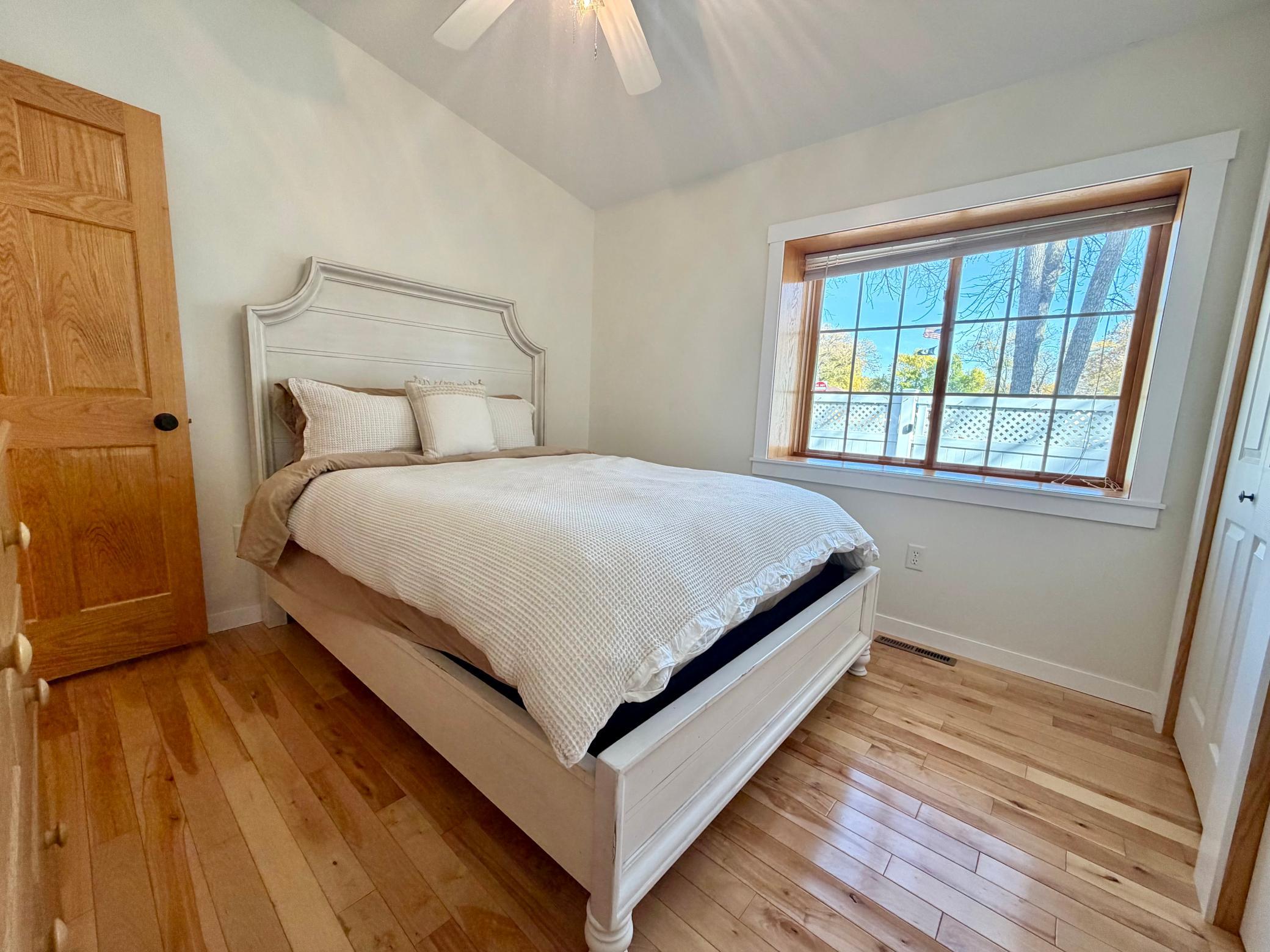 1930 single family home for sale at 918 W Lake Drive in Detroit Lakes, MN — 4 bed, 3 bath (photo 29 of 44)