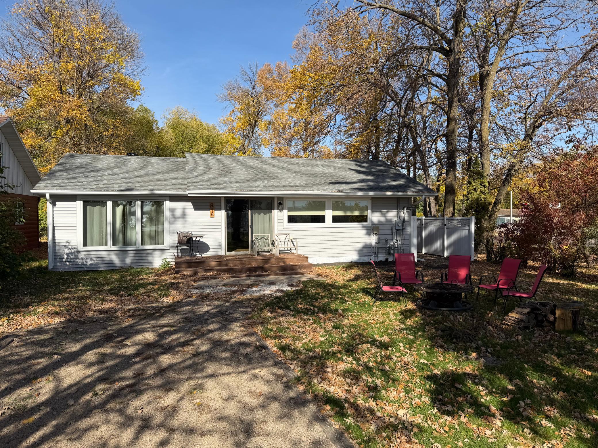 1930 single family home for sale at 918 W Lake Drive in Detroit Lakes, MN — 4 bed, 3 bath (photo 38 of 44)