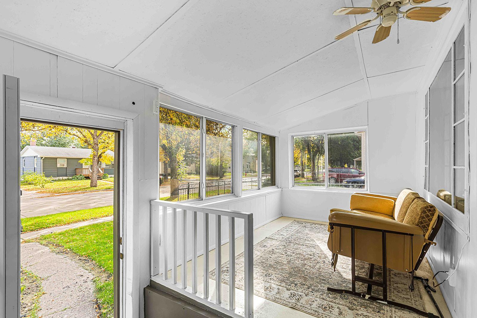 1957 single family home for sale at 902 N 26th Street N in Fargo, ND — 3 bed, 2 bath (photo 13 of 43)
