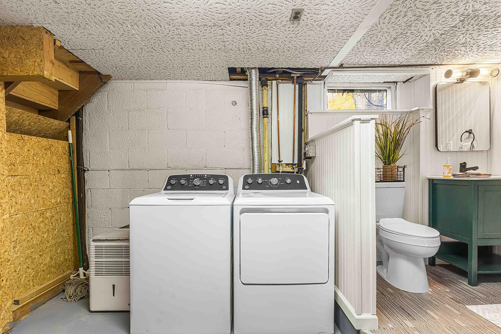 1957 single family home for sale at 902 N 26th Street N in Fargo, ND — 3 bed, 2 bath (photo 17 of 43)