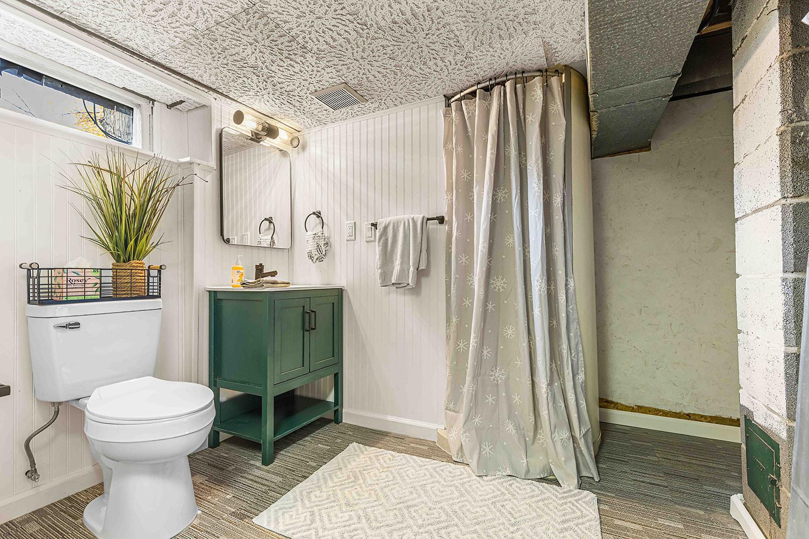 1957 single family home for sale at 902 N 26th Street N in Fargo, ND — 3 bed, 2 bath (photo 19 of 43)