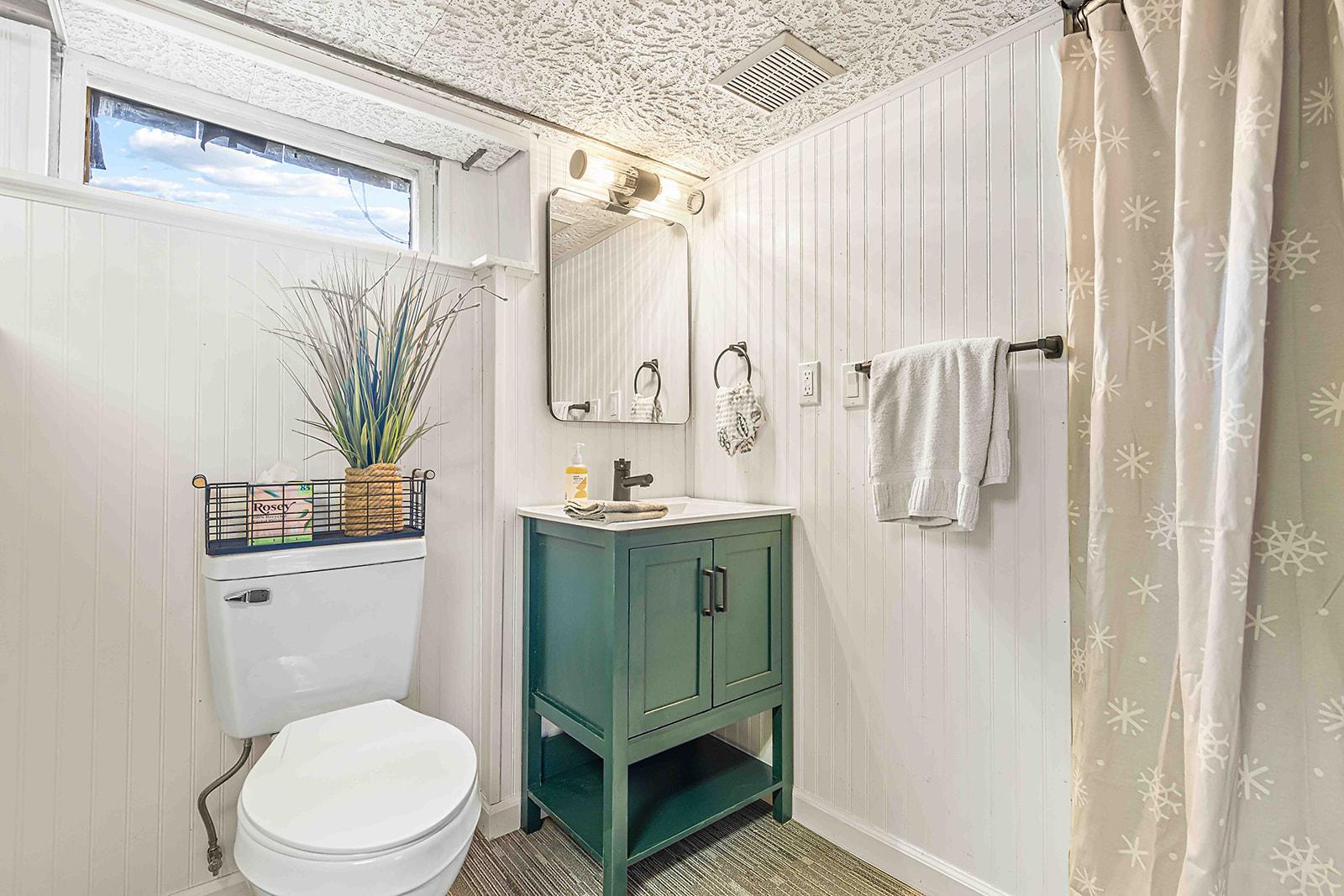 1957 single family home for sale at 902 N 26th Street N in Fargo, ND — 3 bed, 2 bath (photo 20 of 43)