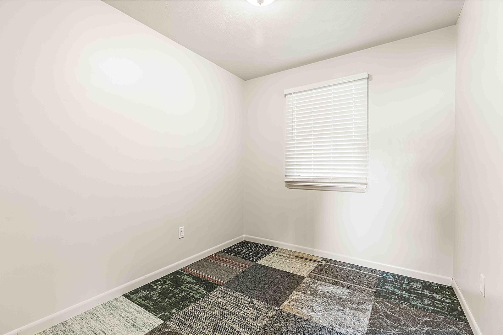 1957 single family home for sale at 902 N 26th Street N in Fargo, ND — 3 bed, 2 bath (photo 24 of 43)