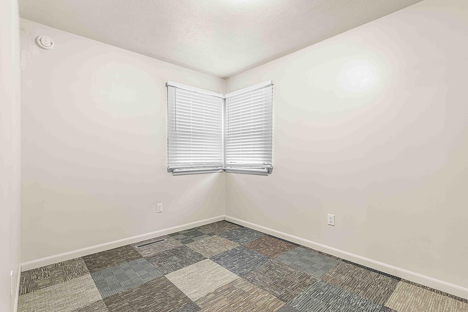 1957 single family home for sale at 902 N 26th Street N in Fargo, ND — 3 bed, 2 bath (photo 26 of 43)