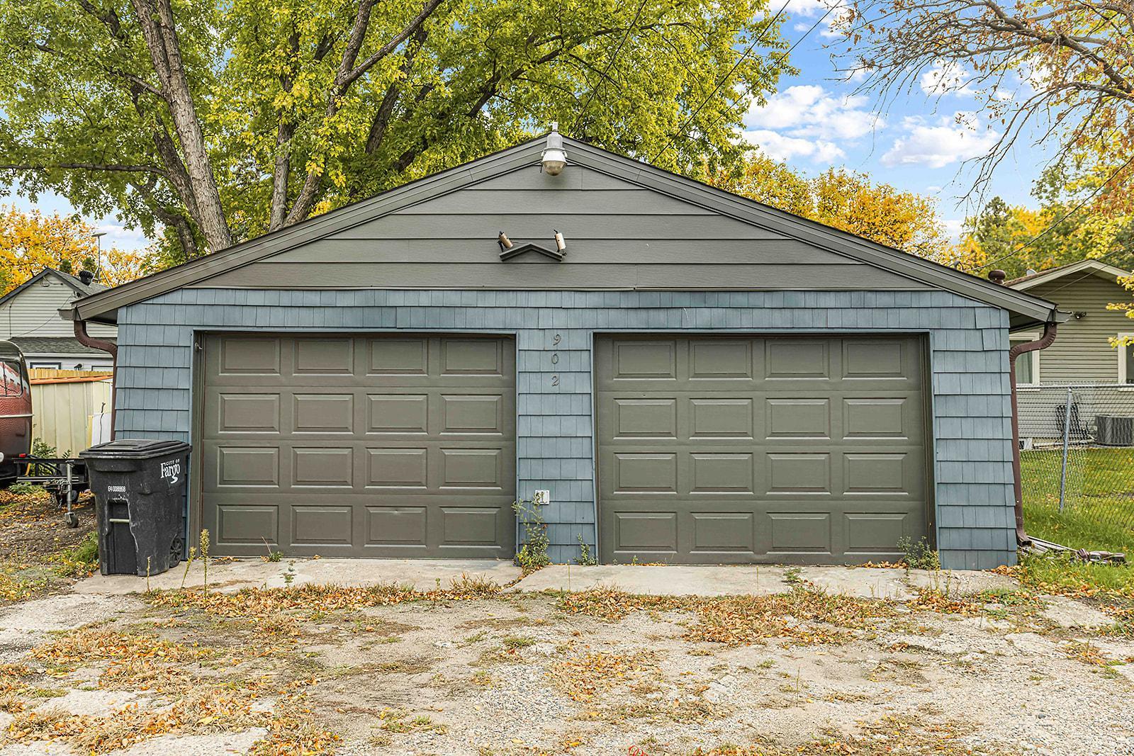 1957 single family home for sale at 902 N 26th Street N in Fargo, ND — 3 bed, 2 bath (photo 36 of 43)