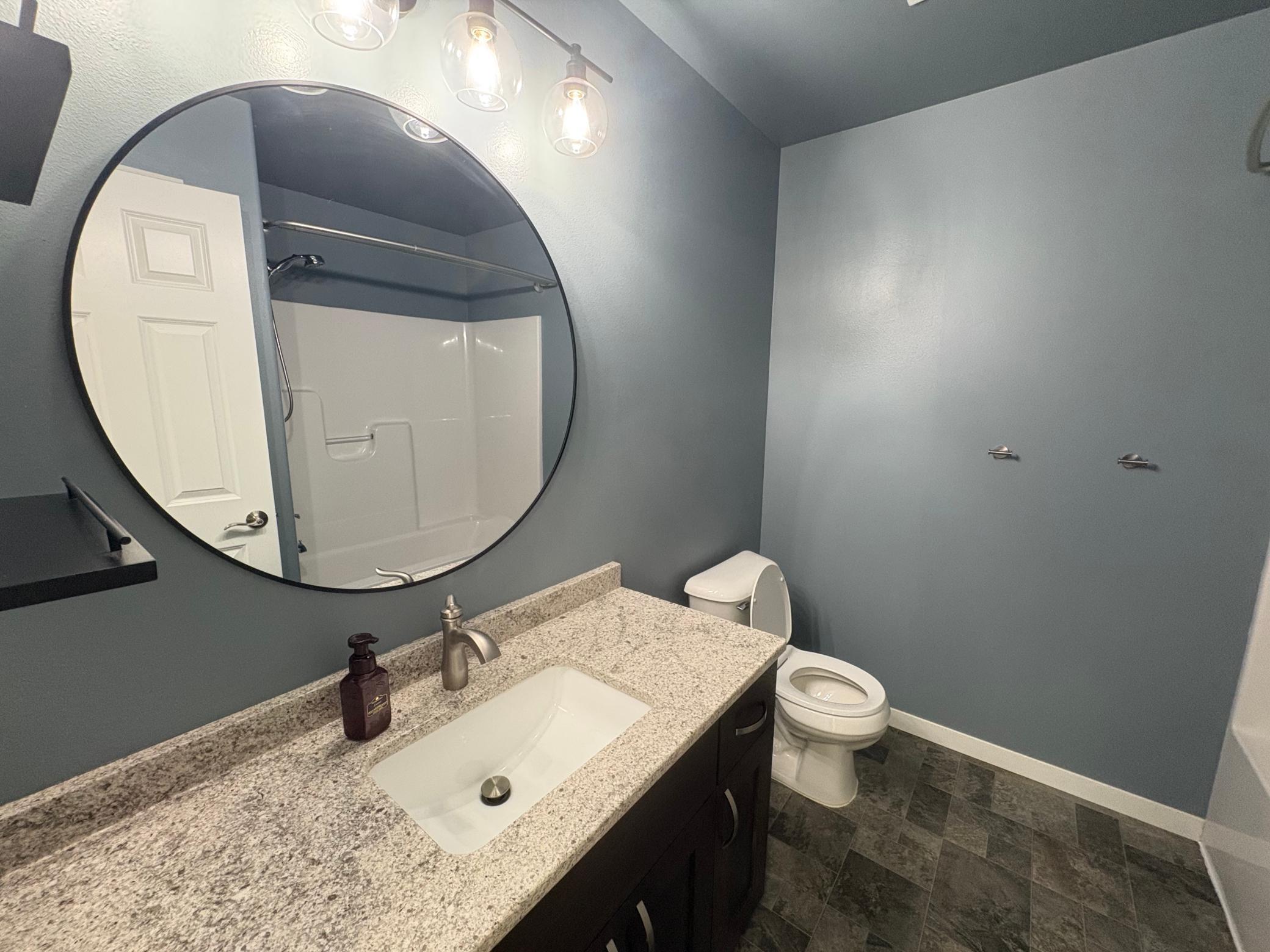 2016 single family home for sale at 6059 AUTUMN Drive S in Fargo, ND — 4 bed, 3 bath (photo 13 of 49)