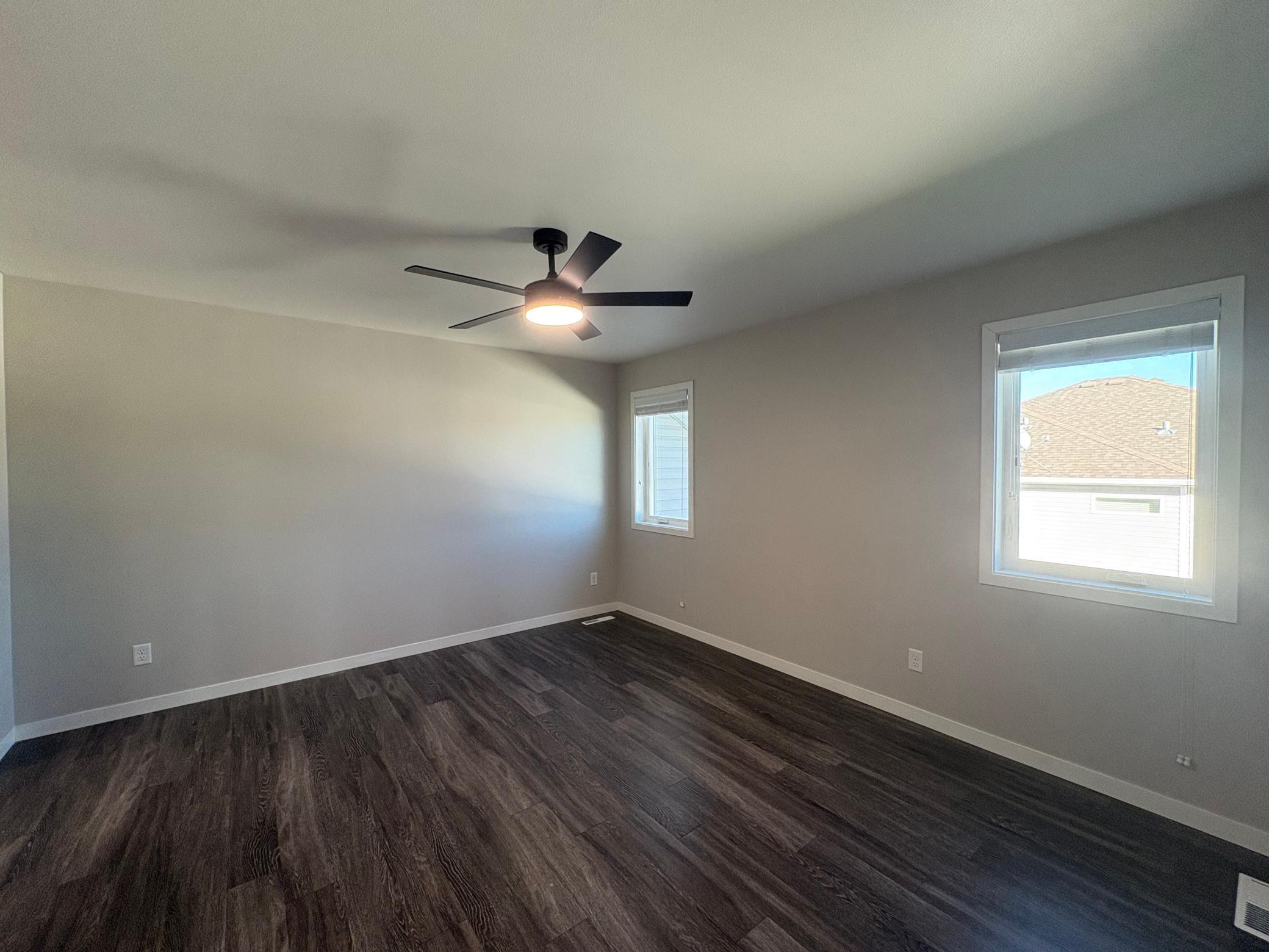 2016 single family home for sale at 6059 AUTUMN Drive S in Fargo, ND — 4 bed, 3 bath (photo 15 of 49)