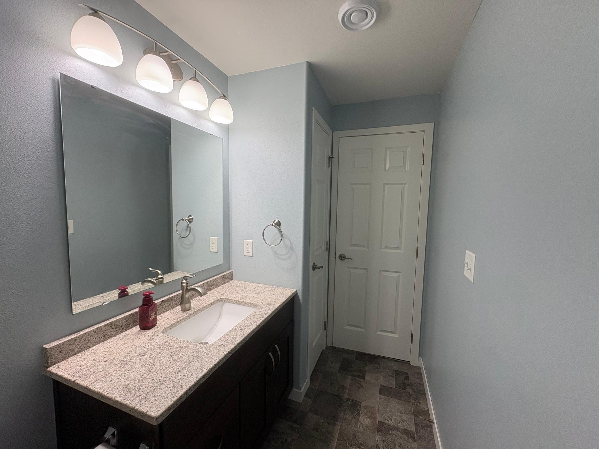 2016 single family home for sale at 6059 AUTUMN Drive S in Fargo, ND — 4 bed, 3 bath (photo 28 of 49)