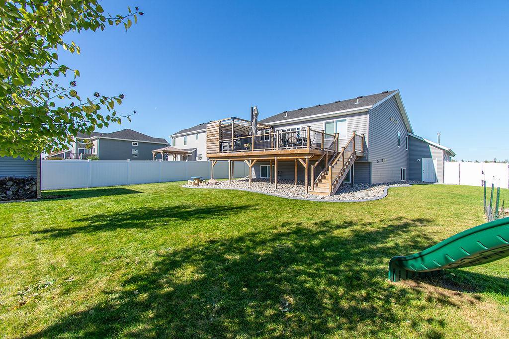 2016 single family home for sale at 6059 AUTUMN Drive S in Fargo, ND — 4 bed, 3 bath (photo 33 of 49)