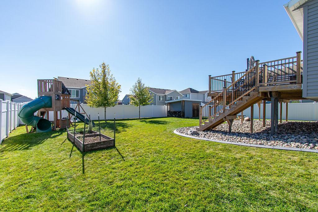 2016 single family home for sale at 6059 AUTUMN Drive S in Fargo, ND — 4 bed, 3 bath (photo 35 of 49)