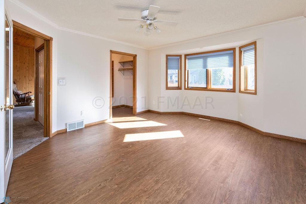 1995 townhouse for sale at 3626 5th Street S in Moorhead, MN — 3 bed, 3 bath (photo 17 of 31)