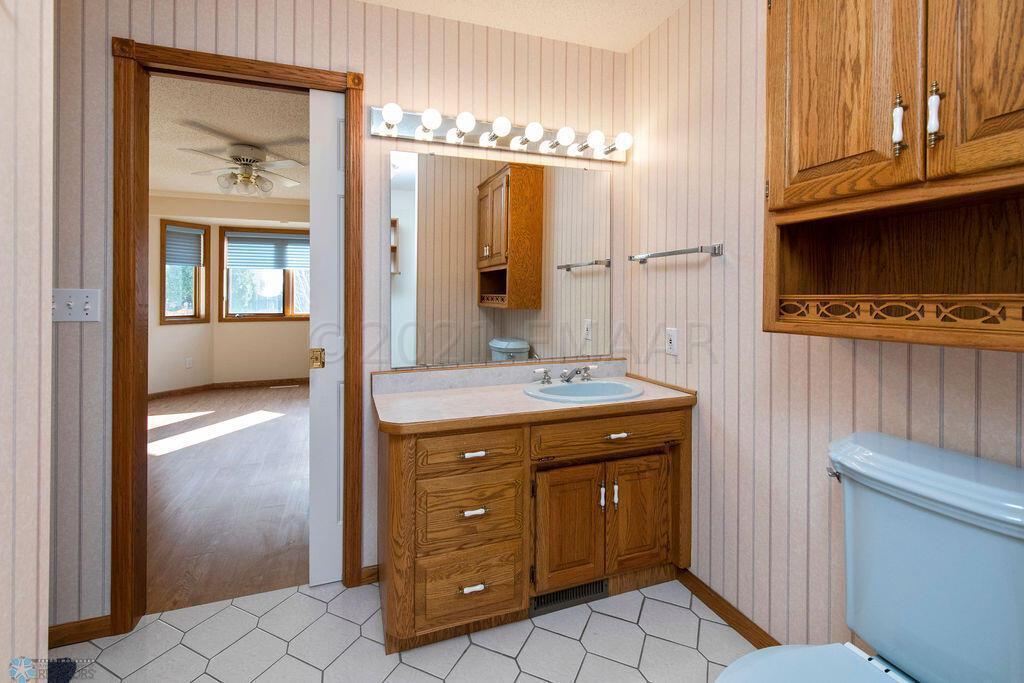 1995 townhouse for sale at 3626 5th Street S in Moorhead, MN — 3 bed, 3 bath (photo 18 of 31)