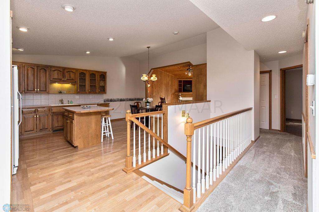 1995 townhouse for sale at 3626 5th Street S in Moorhead, MN — 3 bed, 3 bath (photo 5 of 31)