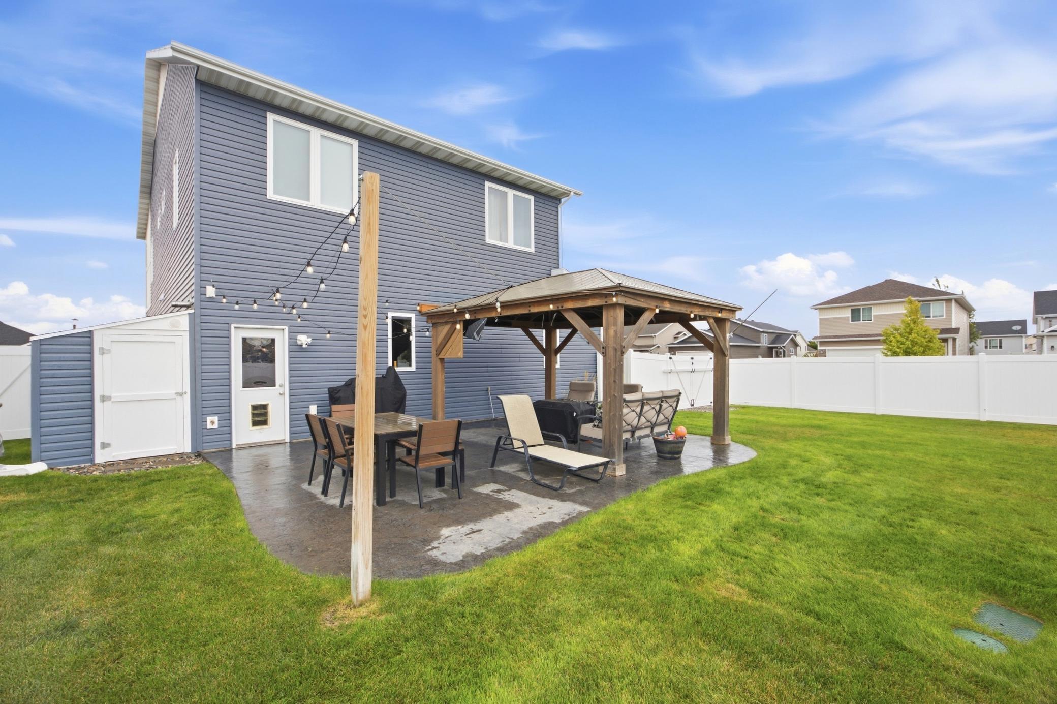 2015 single family home for sale at 6024 60th Avenue S in Fargo, ND — 3 bed, 3 bath (photo 38 of 47)