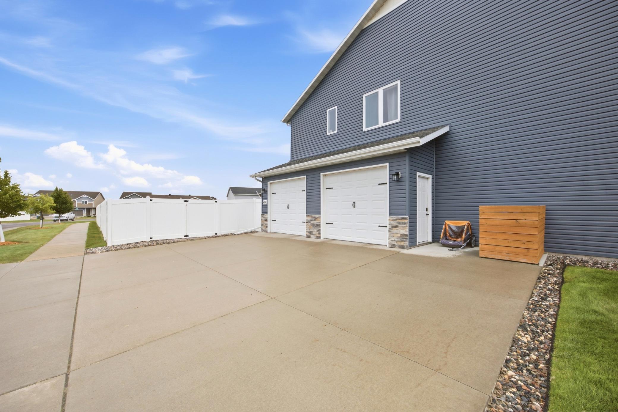 2015 single family home for sale at 6024 60th Avenue S in Fargo, ND — 3 bed, 3 bath (photo 43 of 47)