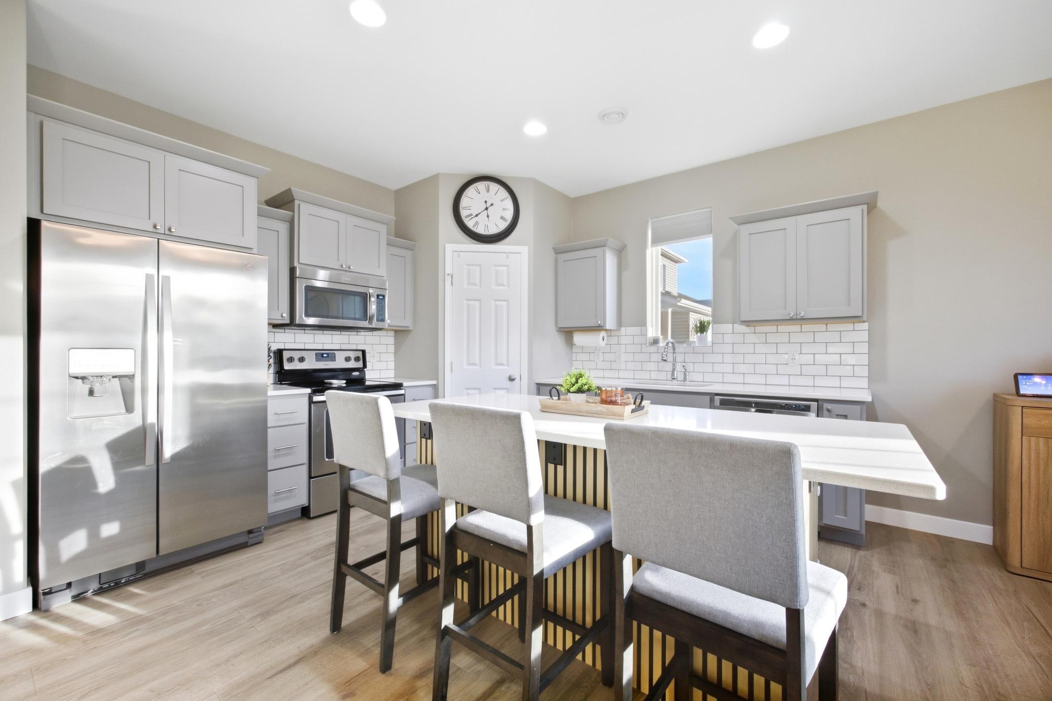 2015 single family home for sale at 6024 60th Avenue S in Fargo, ND — 3 bed, 3 bath (photo 8 of 47)
