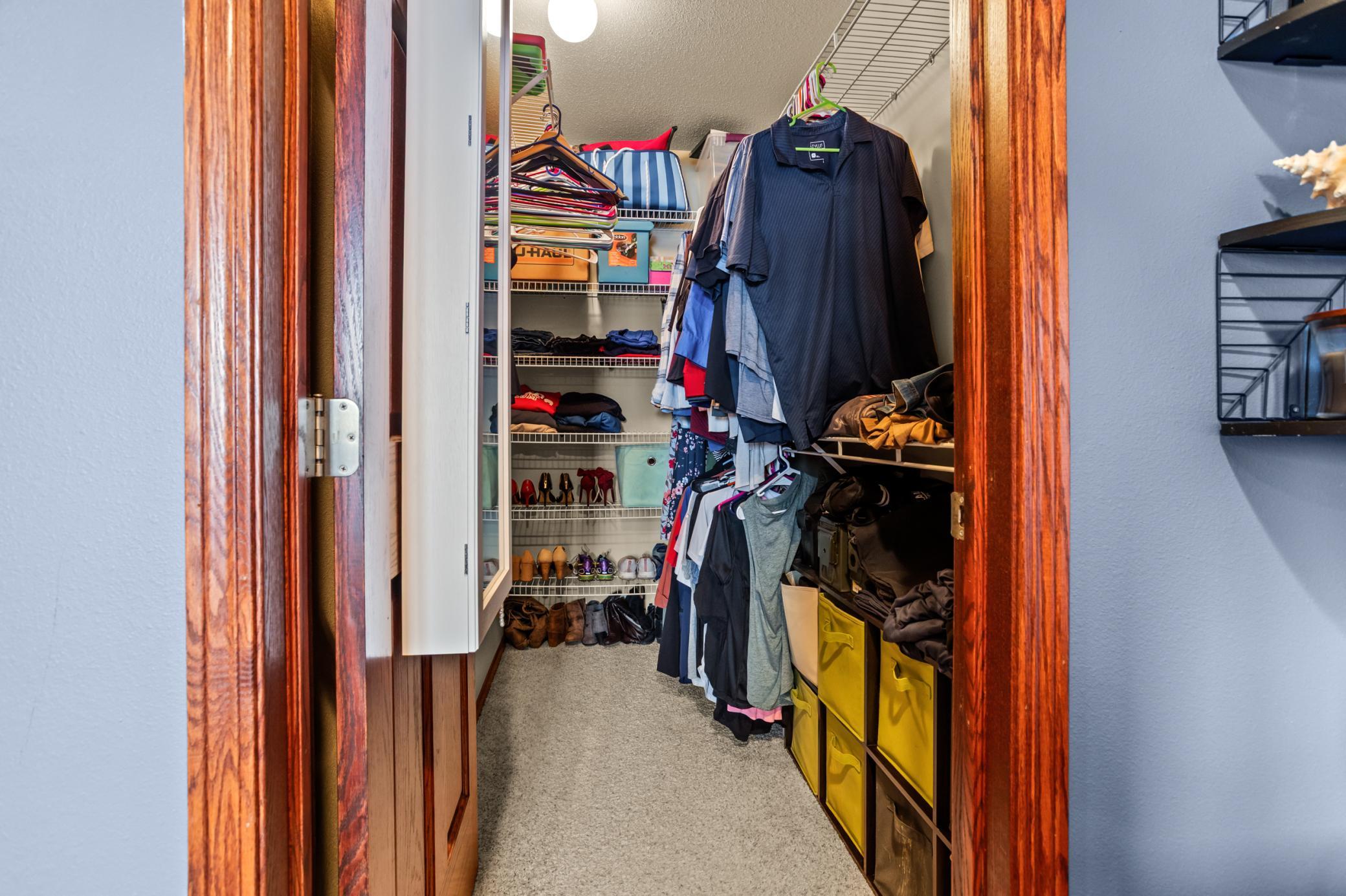 2006 single family home for sale at 1240 38th Avenue S in Moorhead, MN — 4 bed, 3 bath (photo 19 of 35)