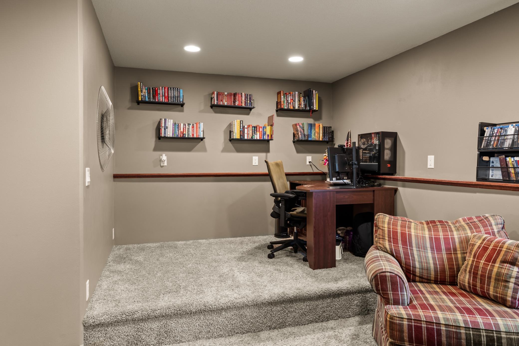 2006 single family home for sale at 1240 38th Avenue S in Moorhead, MN — 4 bed, 3 bath (photo 23 of 35)