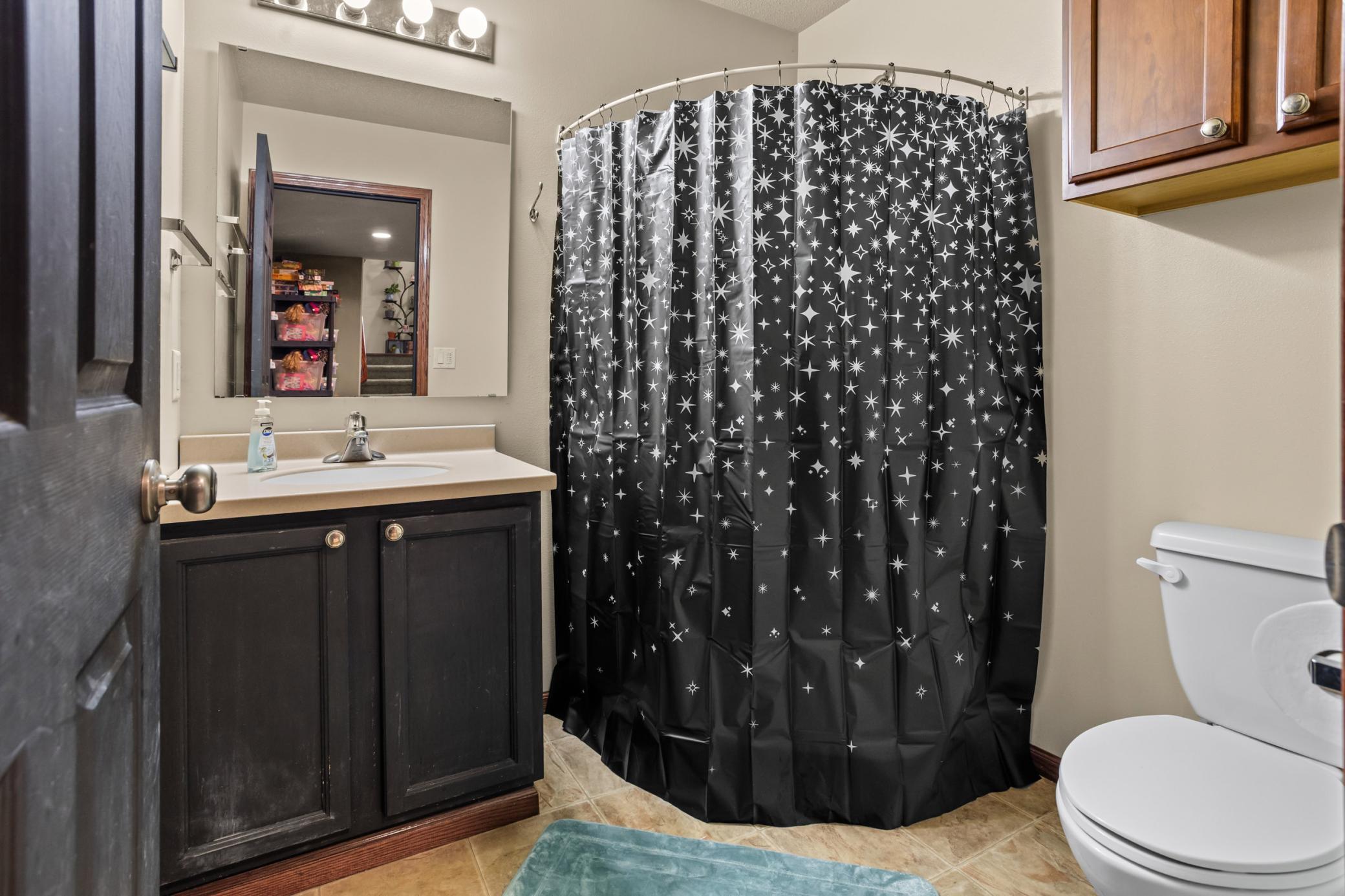 2006 single family home for sale at 1240 38th Avenue S in Moorhead, MN — 4 bed, 3 bath (photo 27 of 35)