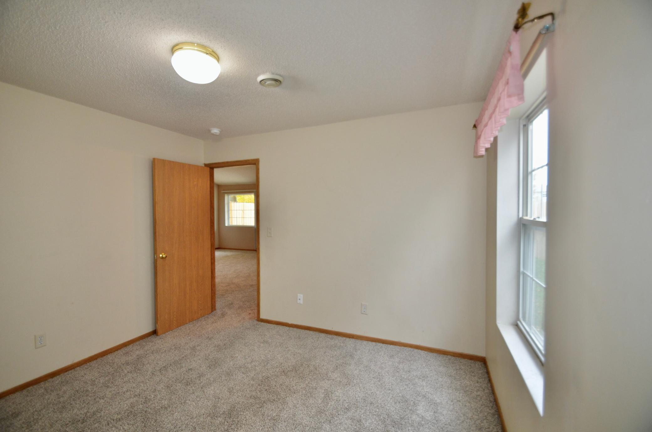 1996 twin home for sale at 819 W 12 1/2 Avenue W in West Fargo, ND — 4 bed, 2 bath (photo 12 of 26)