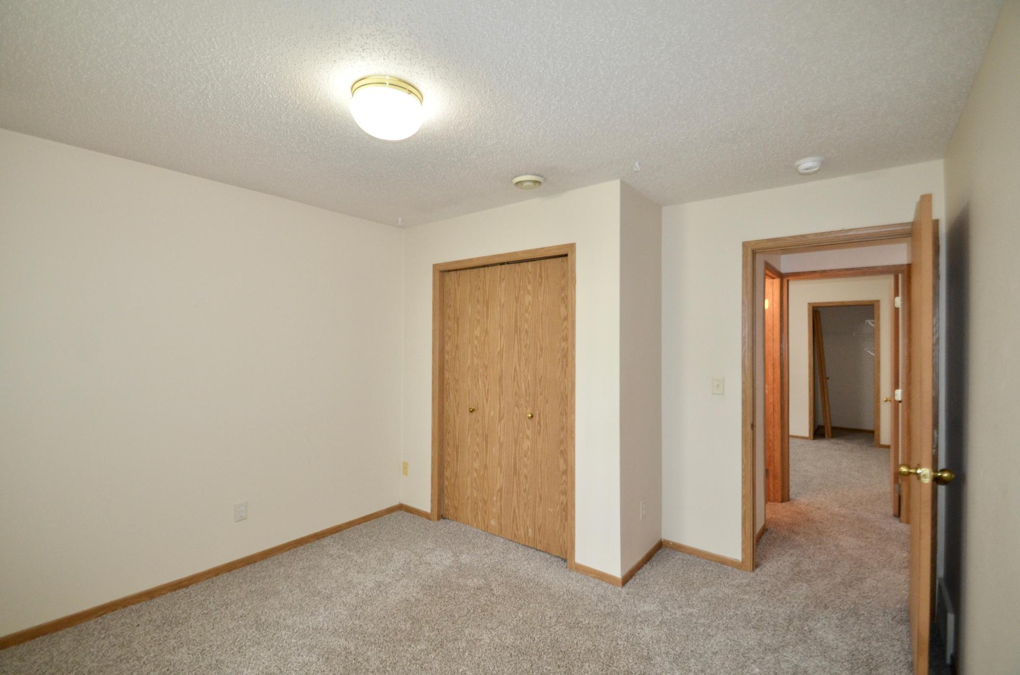 1996 twin home for sale at 819 W 12 1/2 Avenue W in West Fargo, ND — 4 bed, 2 bath (photo 13 of 26)