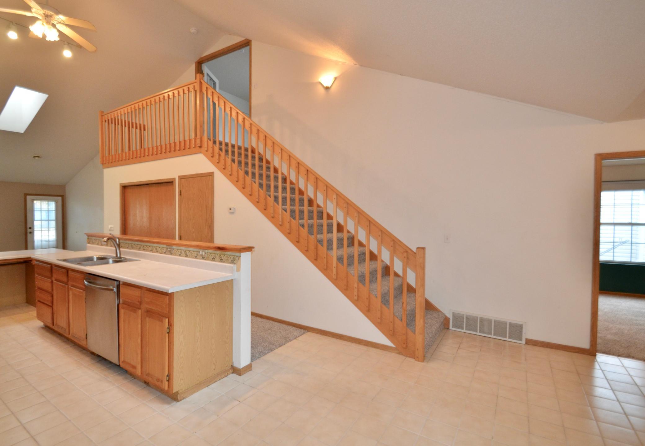 1996 twin home for sale at 819 W 12 1/2 Avenue W in West Fargo, ND — 4 bed, 2 bath (photo 17 of 26)