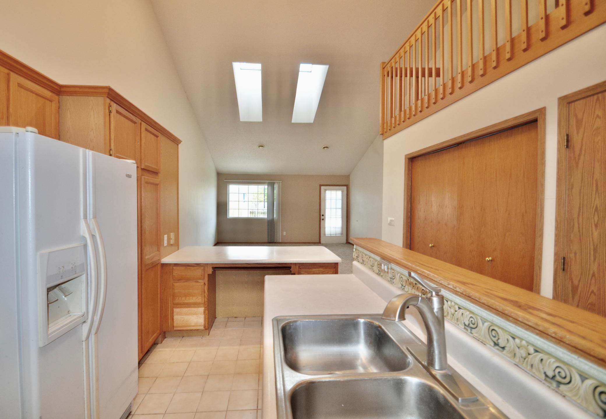 1996 twin home for sale at 819 W 12 1/2 Avenue W in West Fargo, ND — 4 bed, 2 bath (photo 21 of 26)