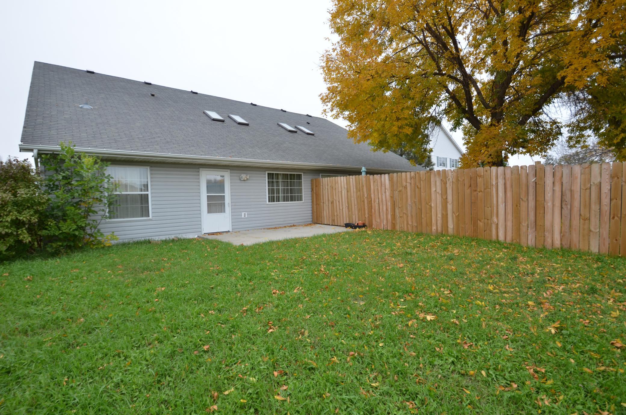 1996 twin home for sale at 819 W 12 1/2 Avenue W in West Fargo, ND — 4 bed, 2 bath (photo 24 of 26)