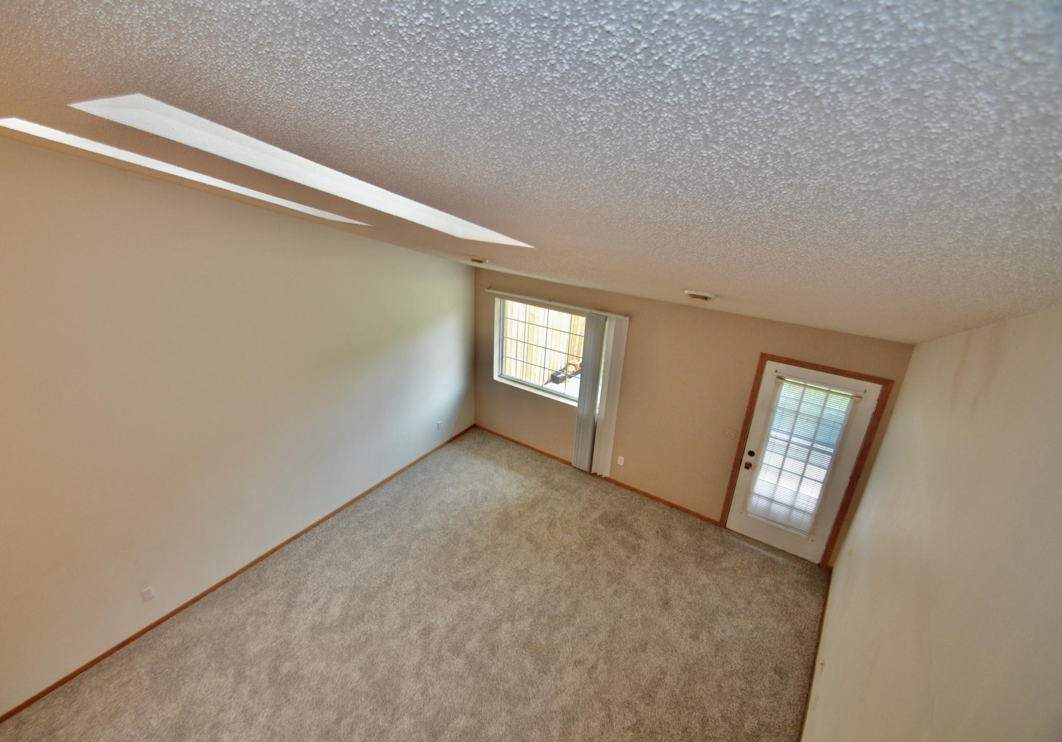 1996 twin home for sale at 819 W 12 1/2 Avenue W in West Fargo, ND — 4 bed, 2 bath (photo 5 of 26)