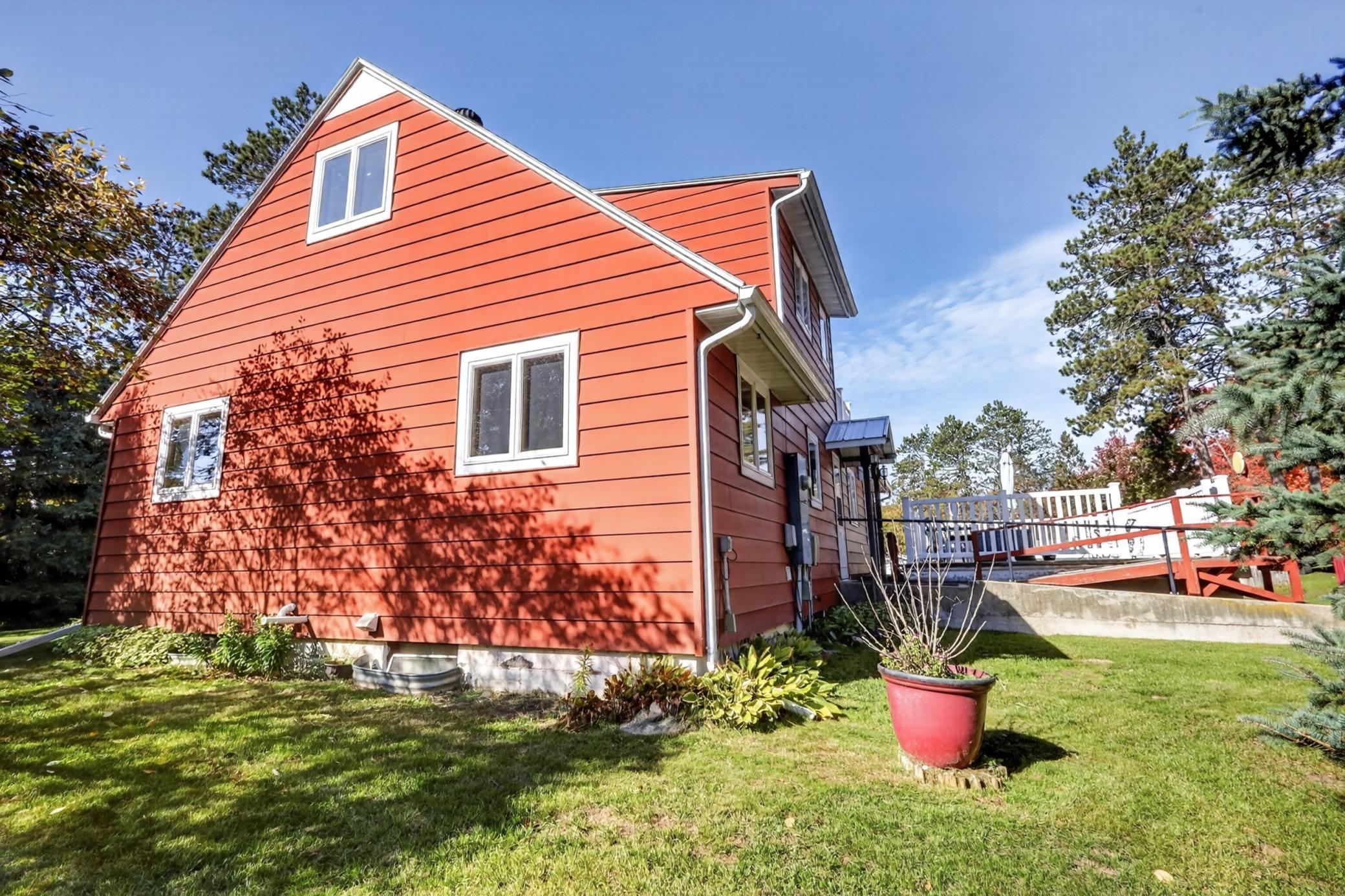 1958 single family home for sale at 2111 Norway Street in Grand Rapids, MN — 3 bed, 3 bath (photo 39 of 43)