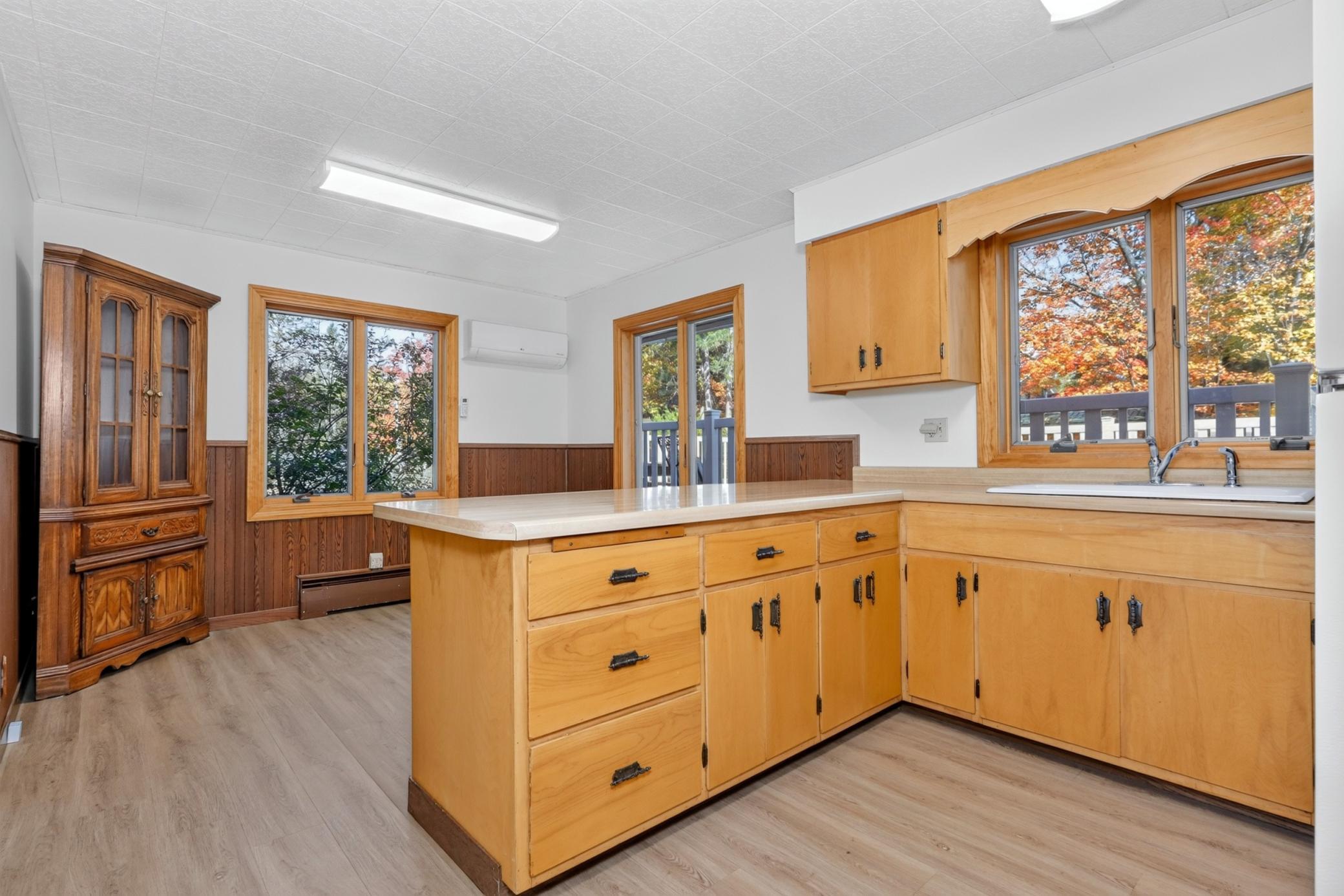 1958 single family home for sale at 2111 Norway Street in Grand Rapids, MN — 3 bed, 3 bath (photo 7 of 43)