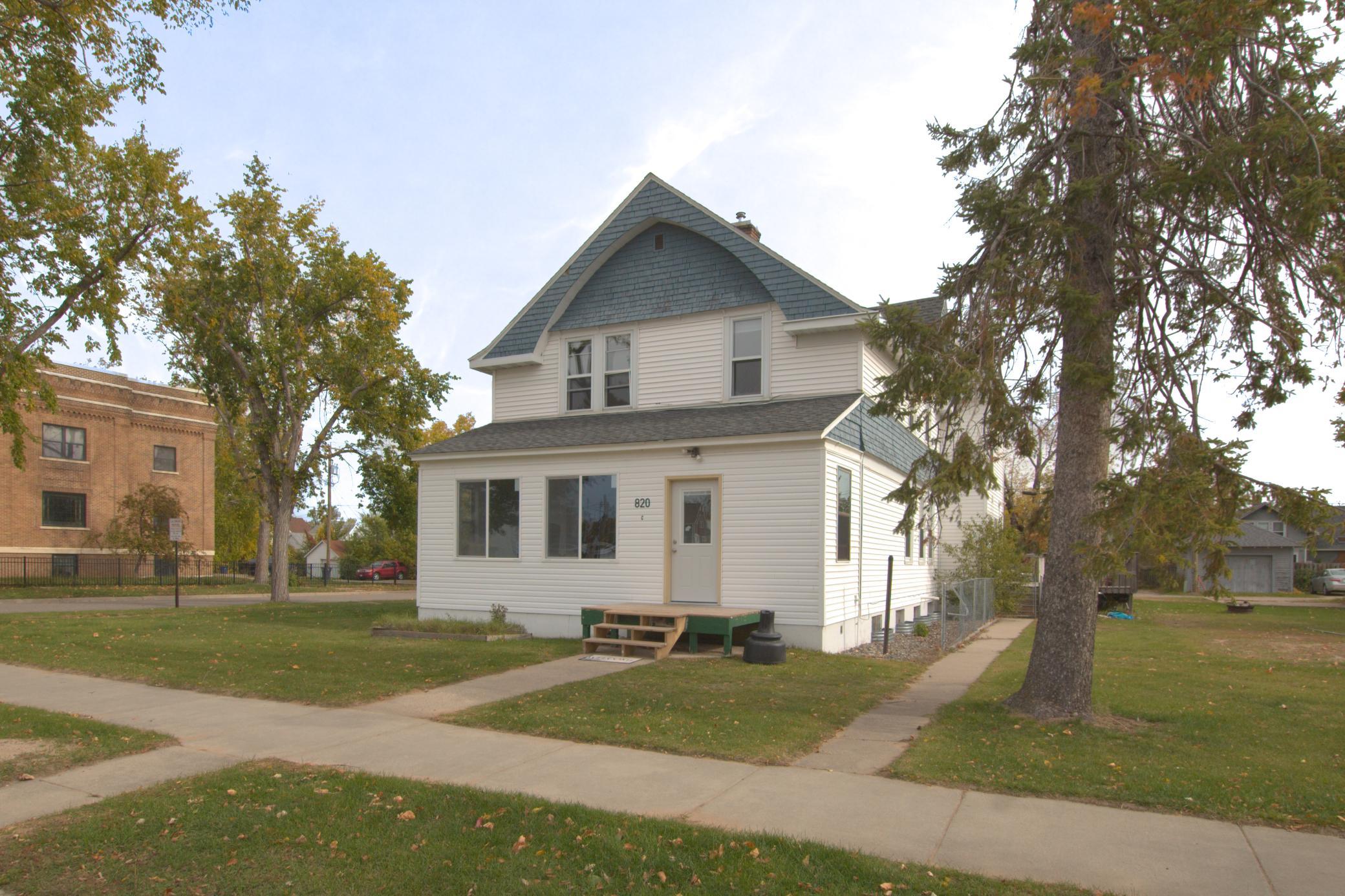 1907 triplex for sale at 820 Beltrami Avenue NW in Bemidji, MN — 9 bed, 4 bath