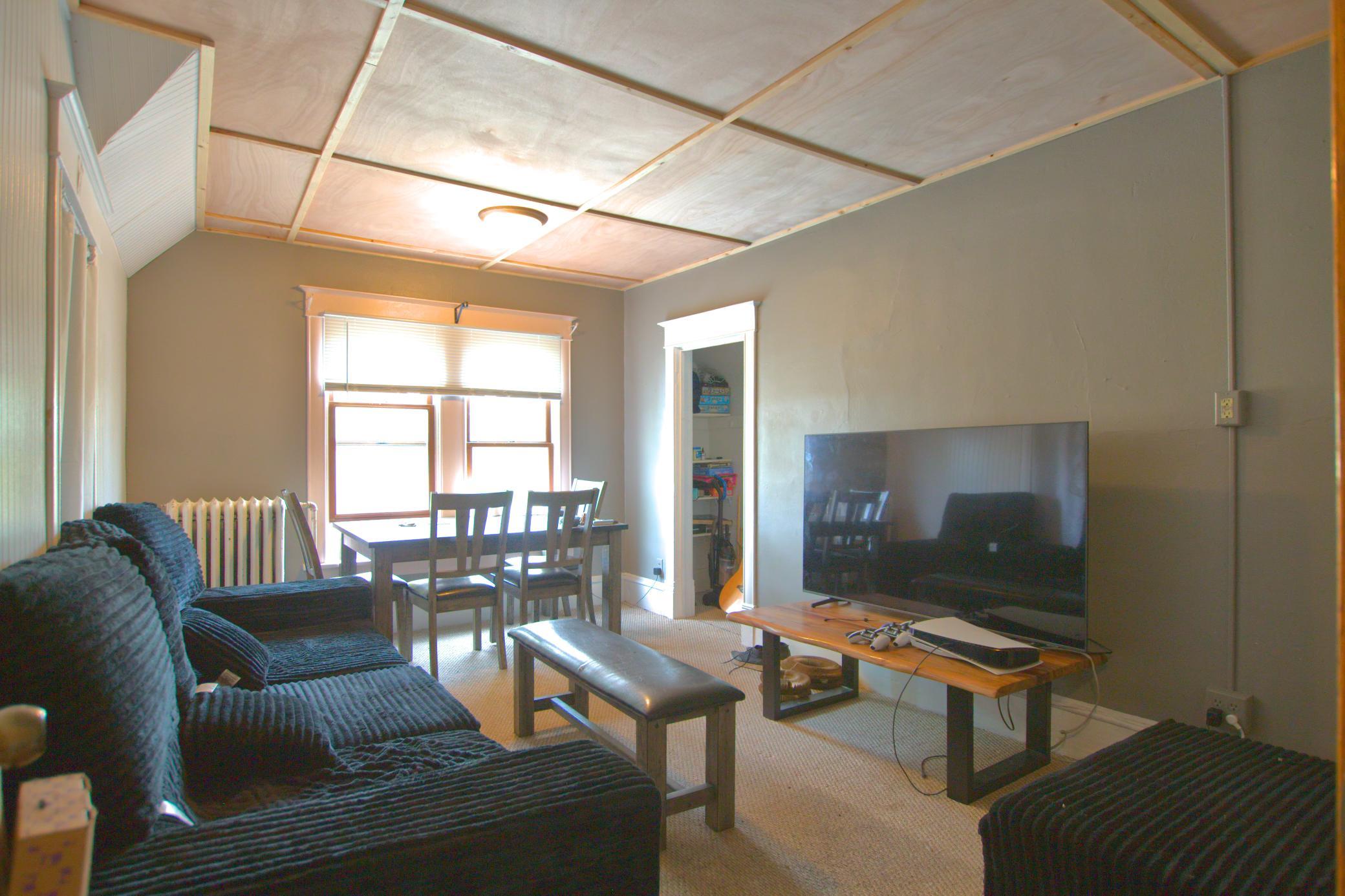 1907 triplex for sale at 820 Beltrami Avenue NW in Bemidji, MN — 9 bed, 4 bath (photo 11 of 43)