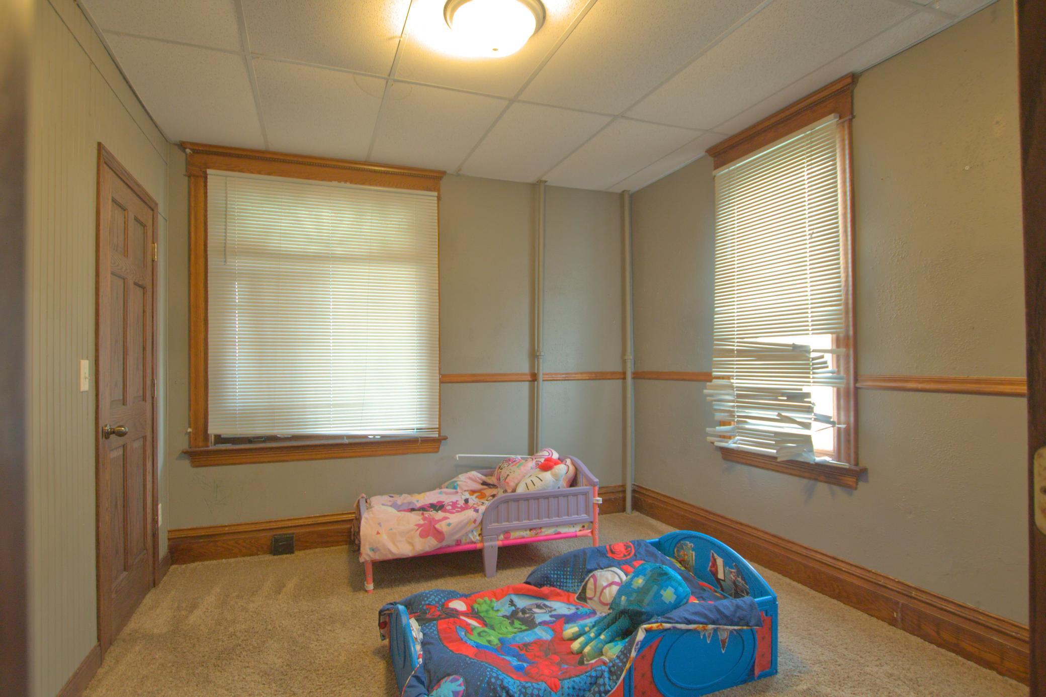 1907 triplex for sale at 820 Beltrami Avenue NW in Bemidji, MN — 9 bed, 4 bath (photo 25 of 43)
