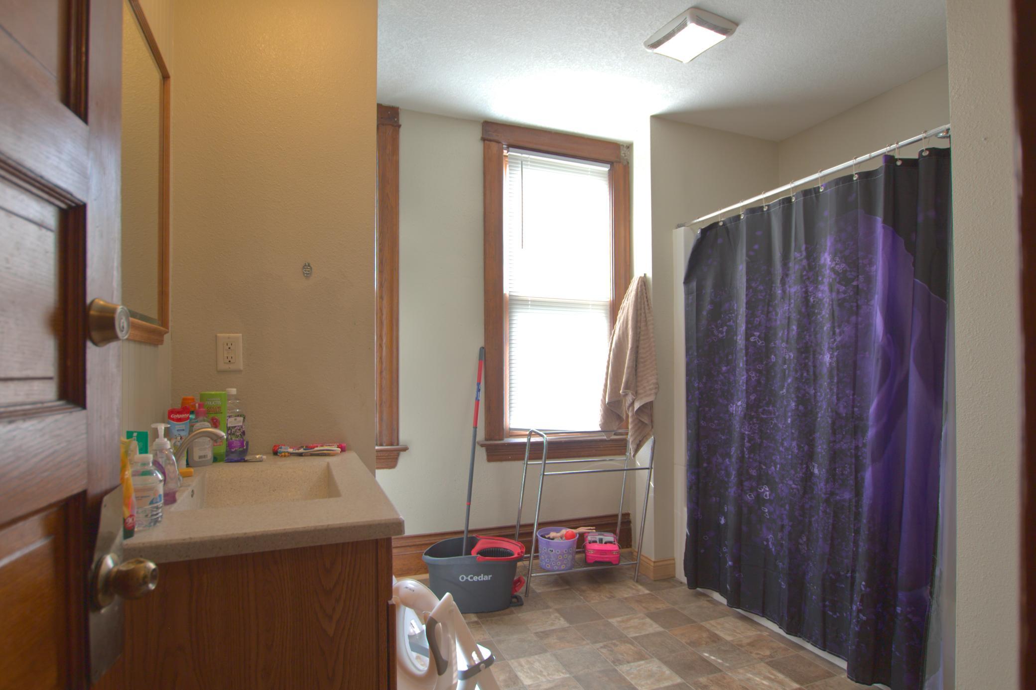 1907 triplex for sale at 820 Beltrami Avenue NW in Bemidji, MN — 9 bed, 4 bath (photo 31 of 43)