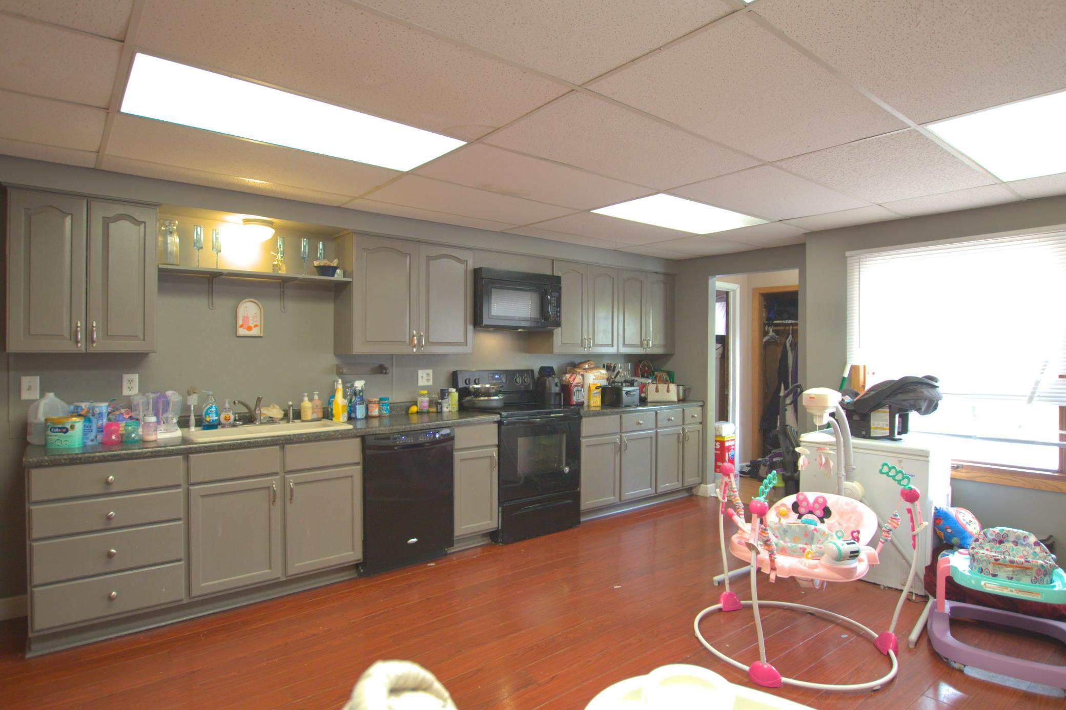 1907 triplex for sale at 820 Beltrami Avenue NW in Bemidji, MN — 9 bed, 4 bath (photo 34 of 43)