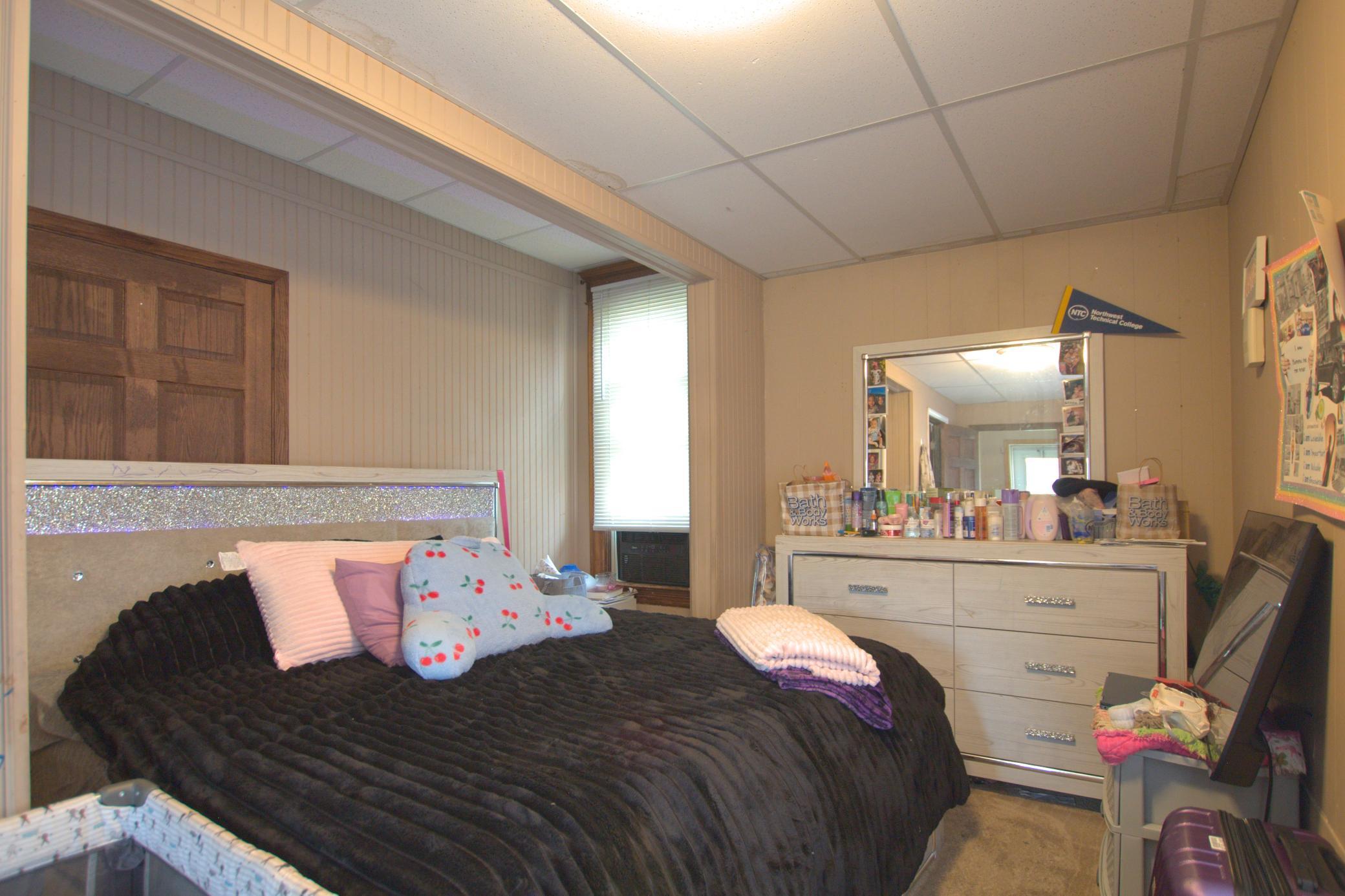 1907 triplex for sale at 820 Beltrami Avenue NW in Bemidji, MN — 9 bed, 4 bath (photo 37 of 43)