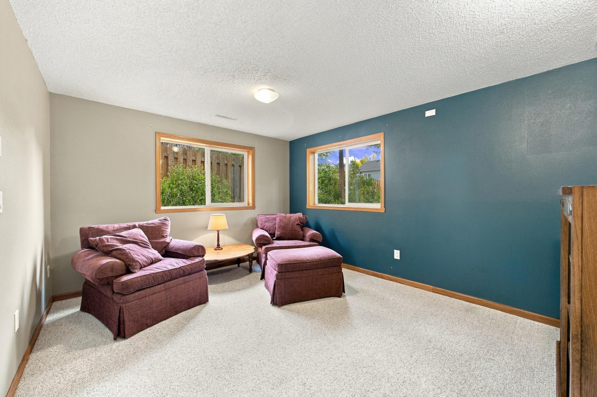 1992 single family home for sale at 1115 Sommerset Drive in West Fargo, ND — 4 bed, 2 bath (photo 21 of 45)