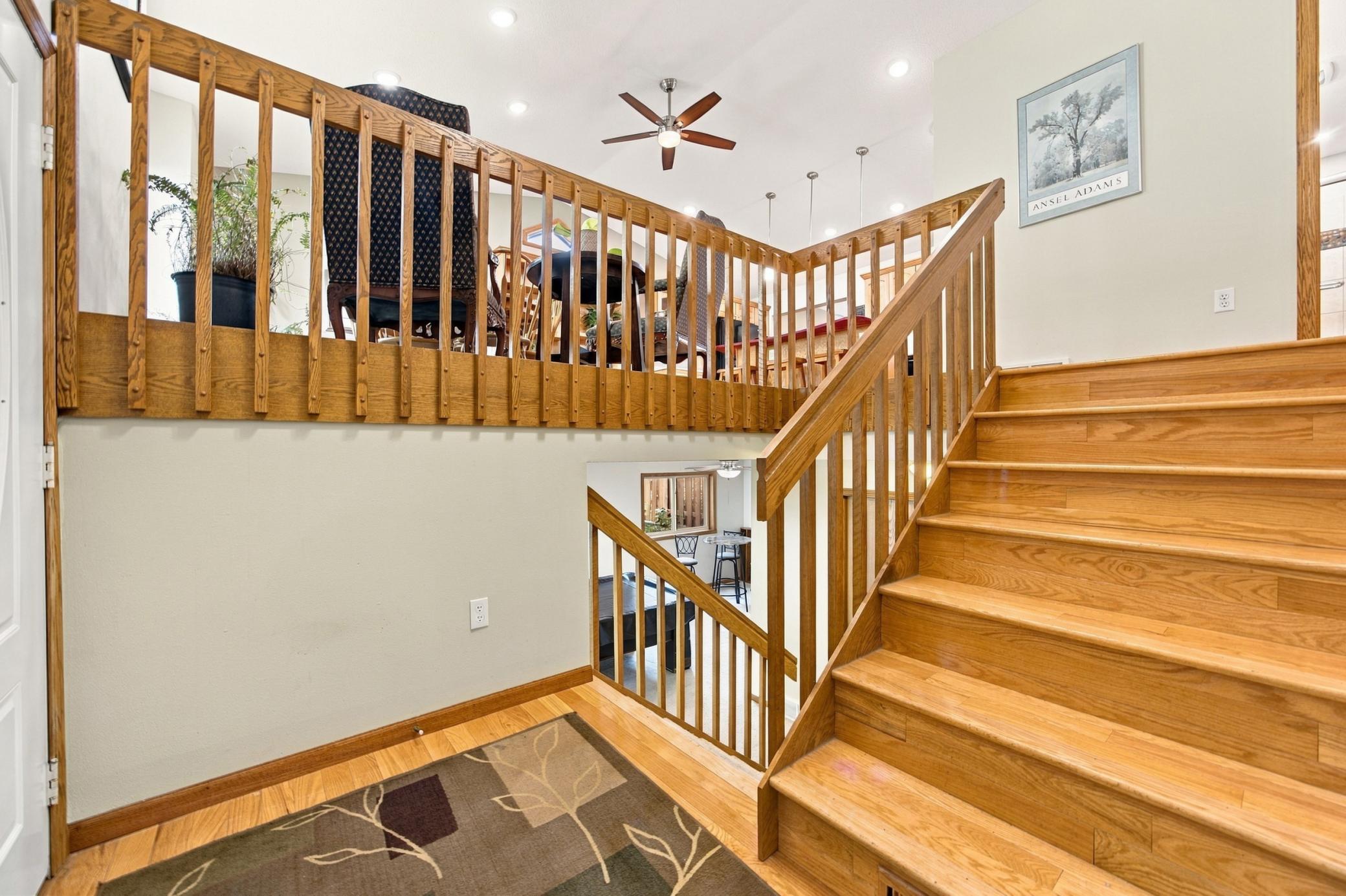 1992 single family home for sale at 1115 Sommerset Drive in West Fargo, ND — 4 bed, 2 bath (photo 4 of 45)