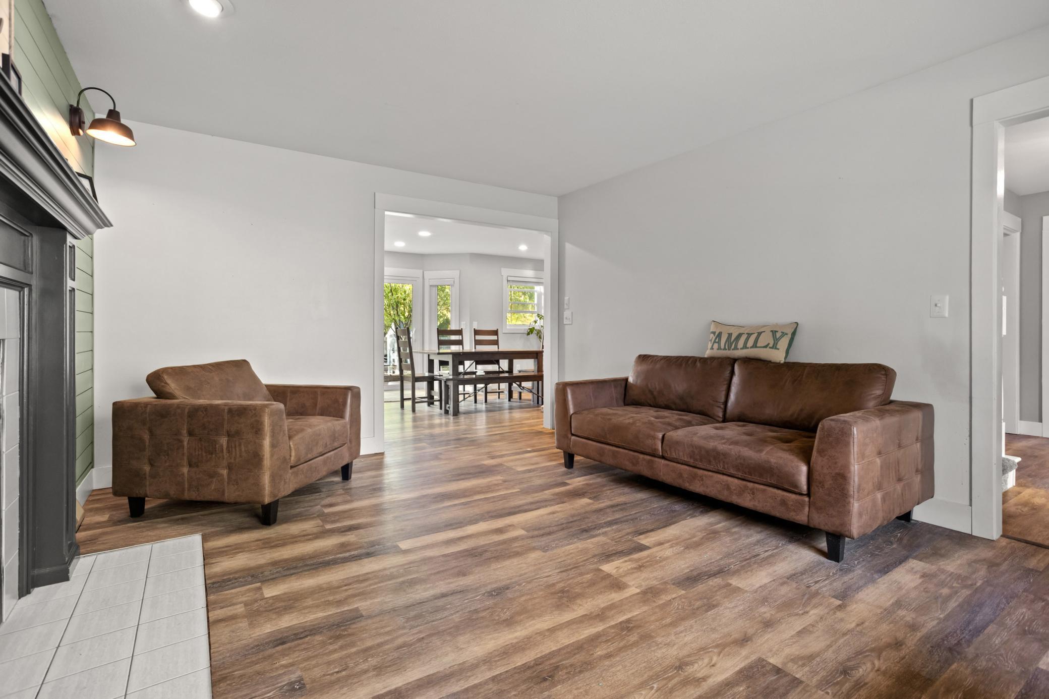 1990 single family home for sale at 2816 39 1/2 Avenue S in Fargo, ND — 6 bed, 4 bath (photo 12 of 55)