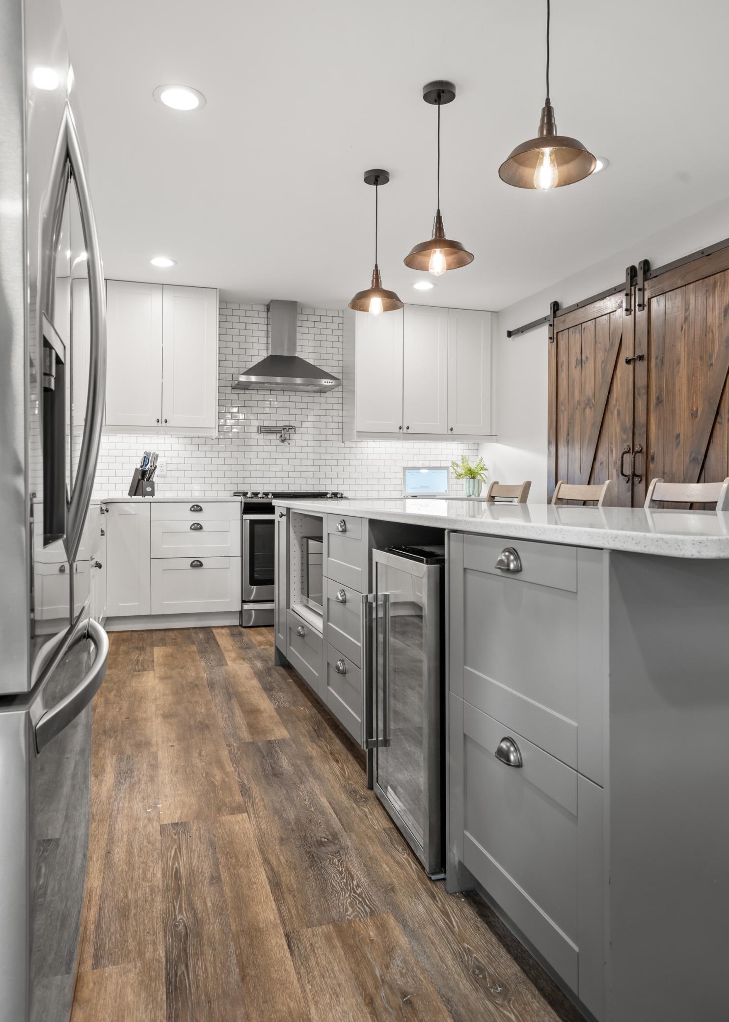 1990 single family home for sale at 2816 39 1/2 Avenue S in Fargo, ND — 6 bed, 4 bath (photo 15 of 55)