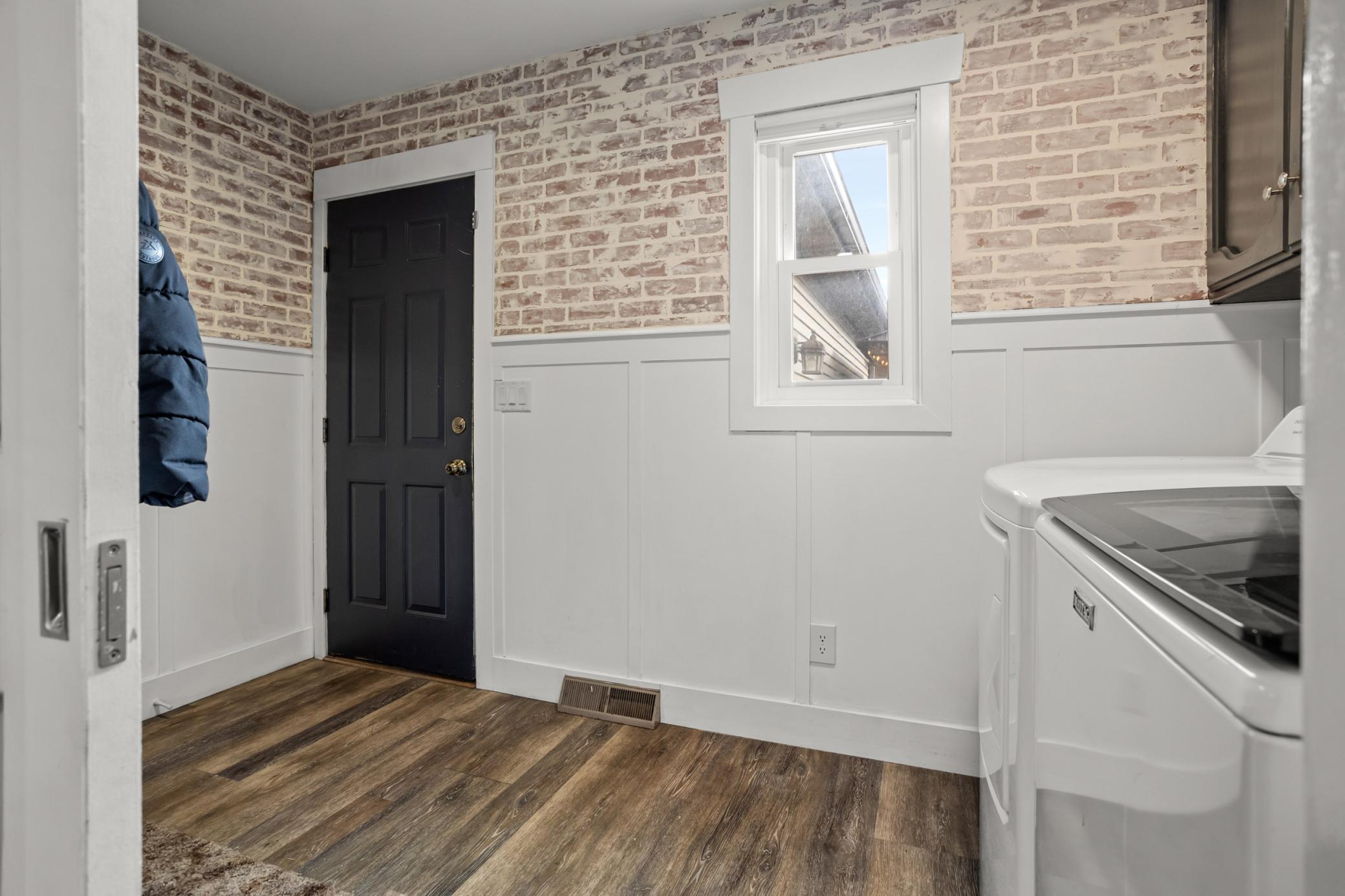 1990 single family home for sale at 2816 39 1/2 Avenue S in Fargo, ND — 6 bed, 4 bath (photo 19 of 55)