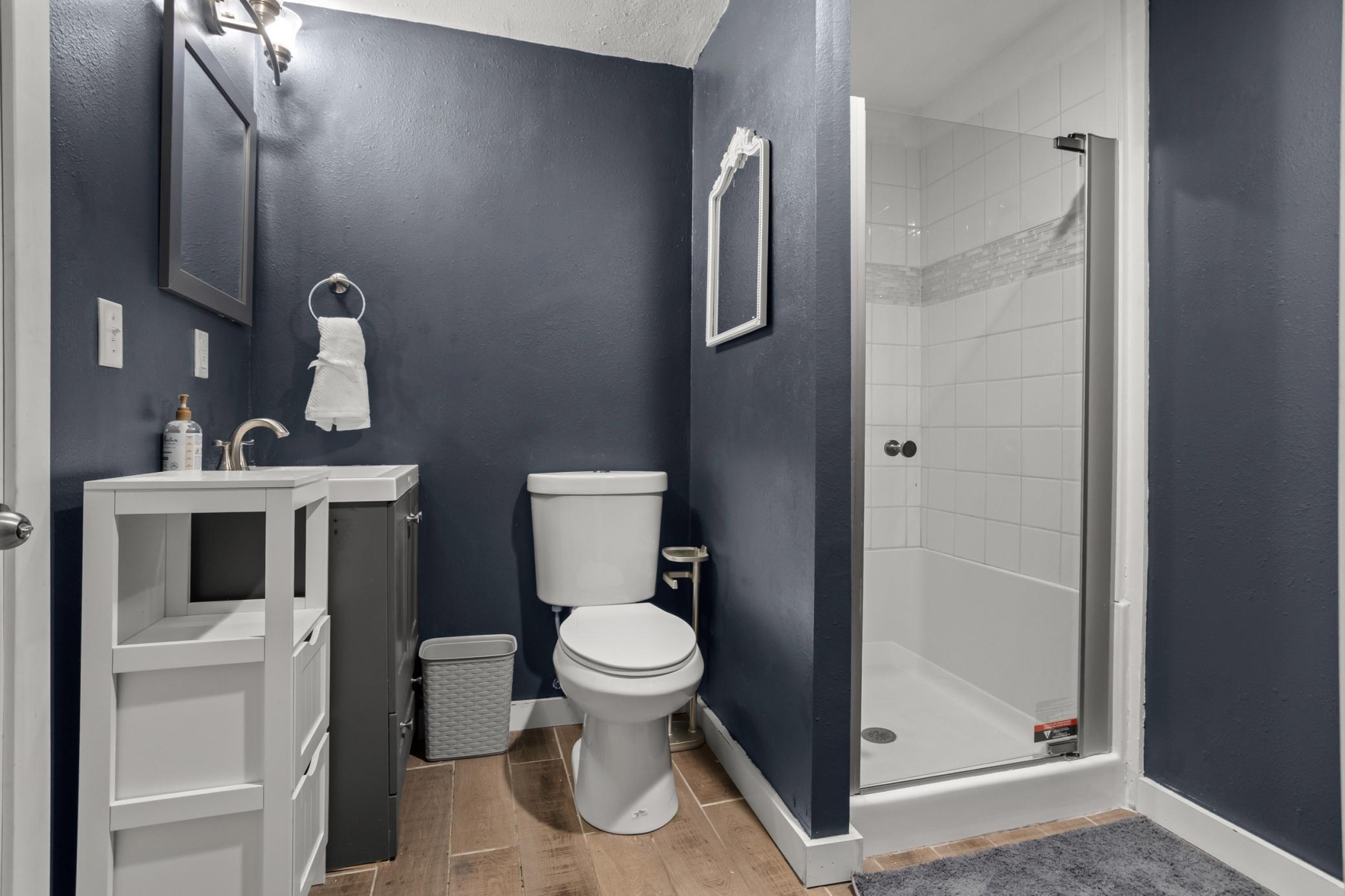 1990 single family home for sale at 2816 39 1/2 Avenue S in Fargo, ND — 6 bed, 4 bath (photo 40 of 55)