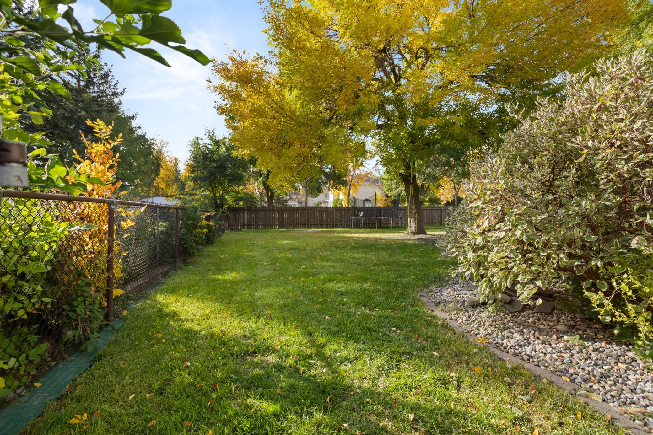 1990 single family home for sale at 2816 39 1/2 Avenue S in Fargo, ND — 6 bed, 4 bath (photo 46 of 55)